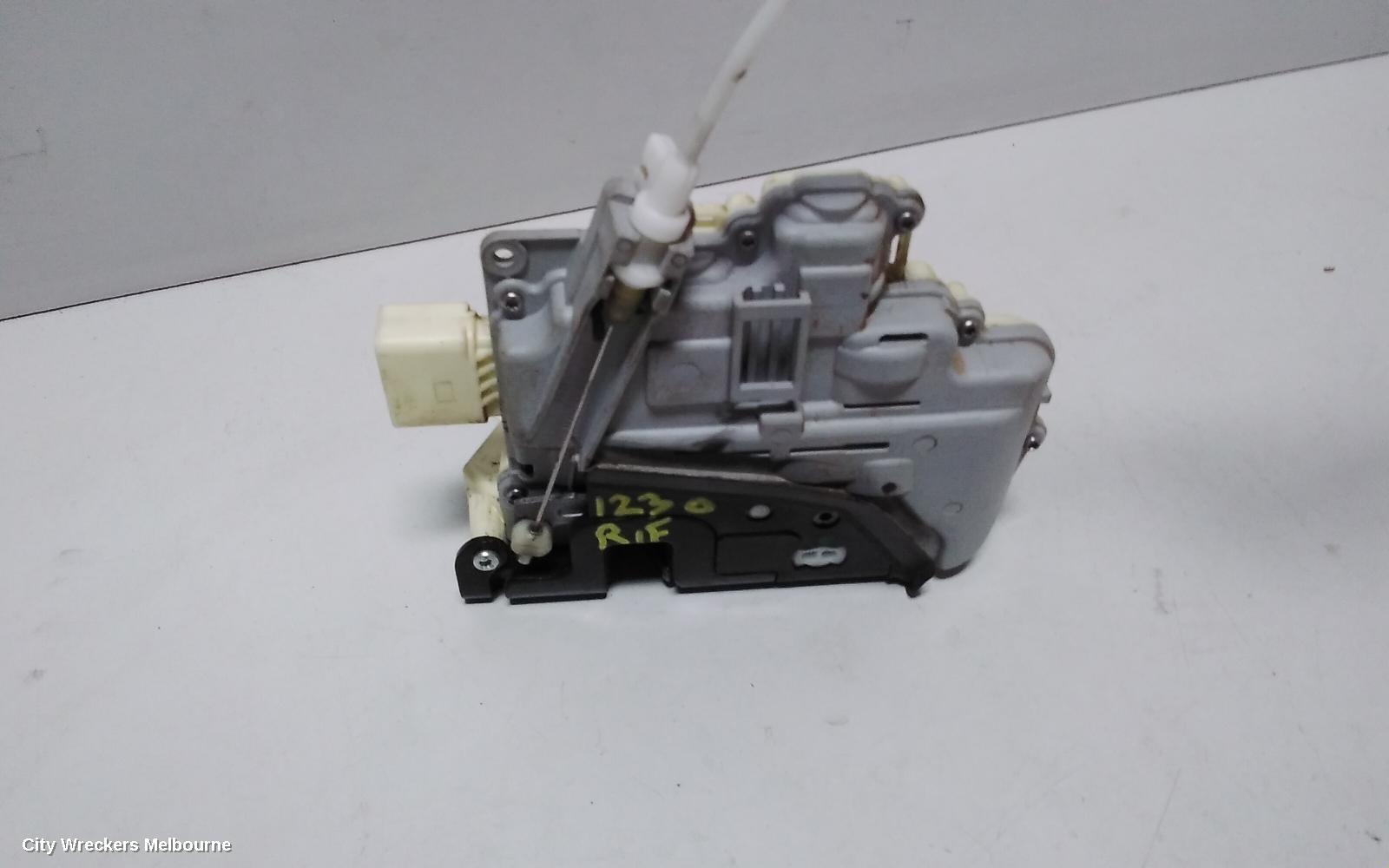 AUDI Q7 DOOR/BOOT/GATE LOCK, RIGHT FRONT DOOR LOCK, 4L, P/N 3C2837016A, 09/2006 - 11/2009 - Image 3