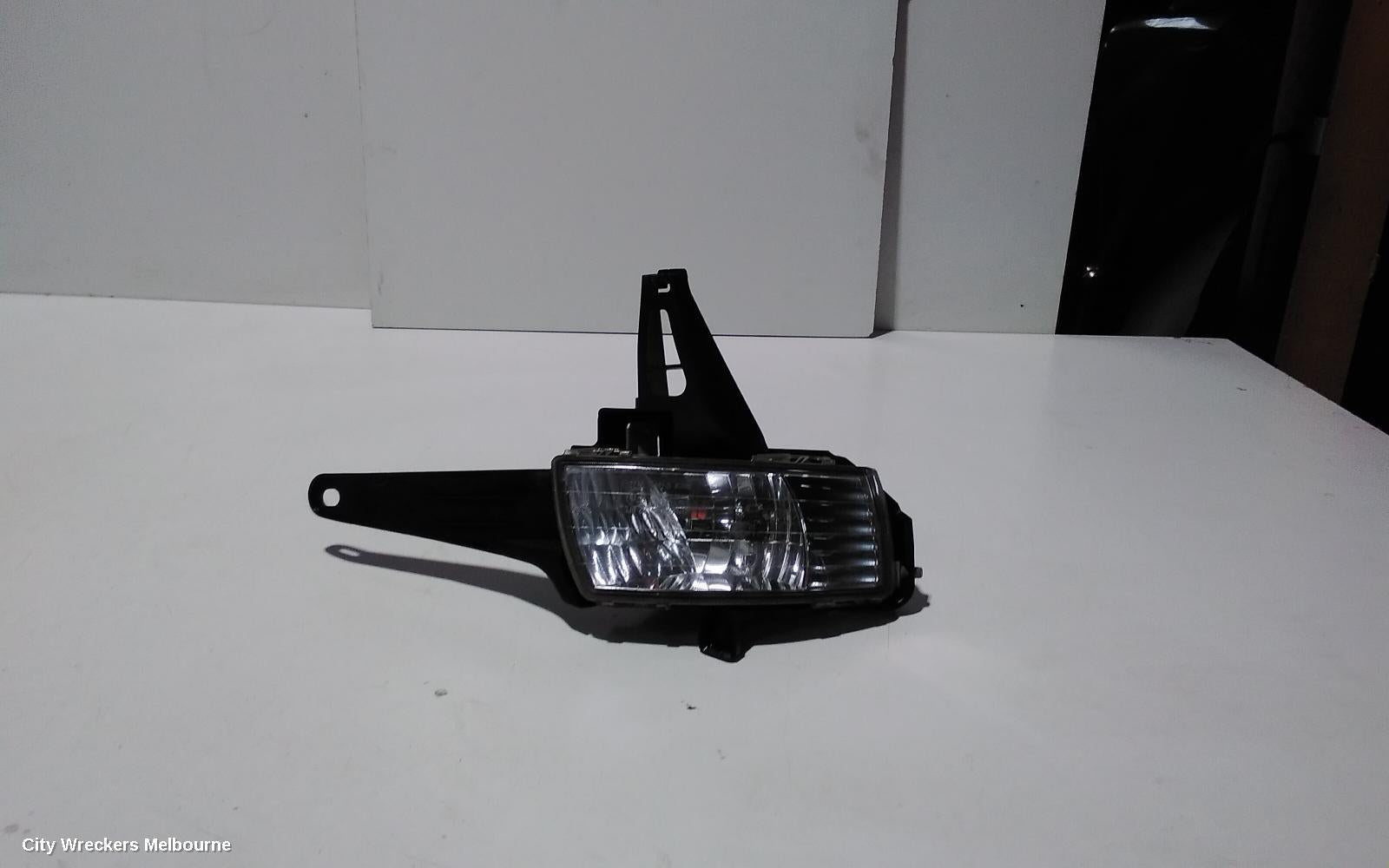 TOYOTA ESTIMA RIGHT INDICATOR/FOG/SIDE, XR50, 05-19 - Image 3