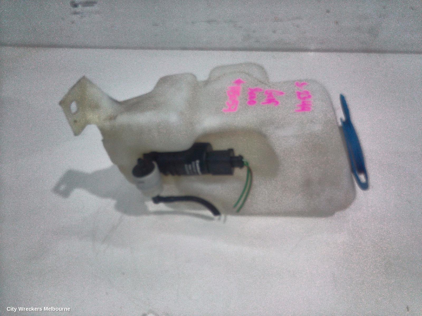 VOLKSWAGEN GOLF WASHER BOTTLE, GEN 4, HATCH, NON H/LAMP WASHER TYPE, 09/1998 - 04/2004 - Image 2