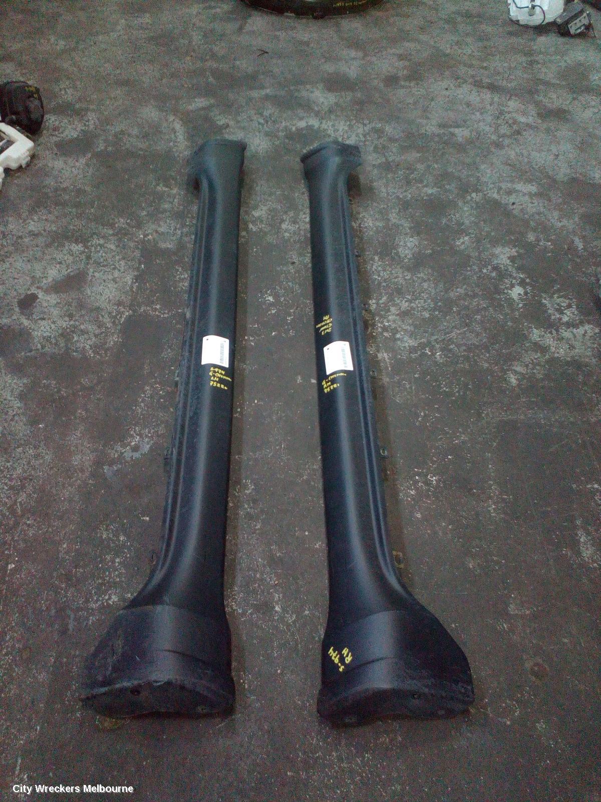 JEEP GRANDCHEROKEE SIDE STEP/SKIRT, WK, SIDE STEP, RH SIDE, 10/2010 ONWARDS - Image 1
