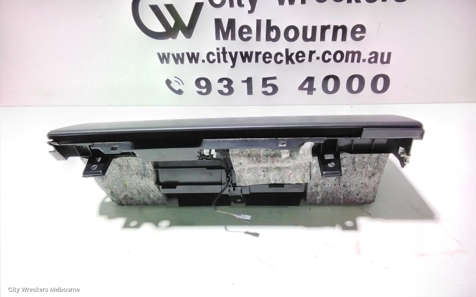 LAND ROVER RANGEROVER SPORT GLOVE BOX, L494, 12/2013 - 04/2022 - Image 3