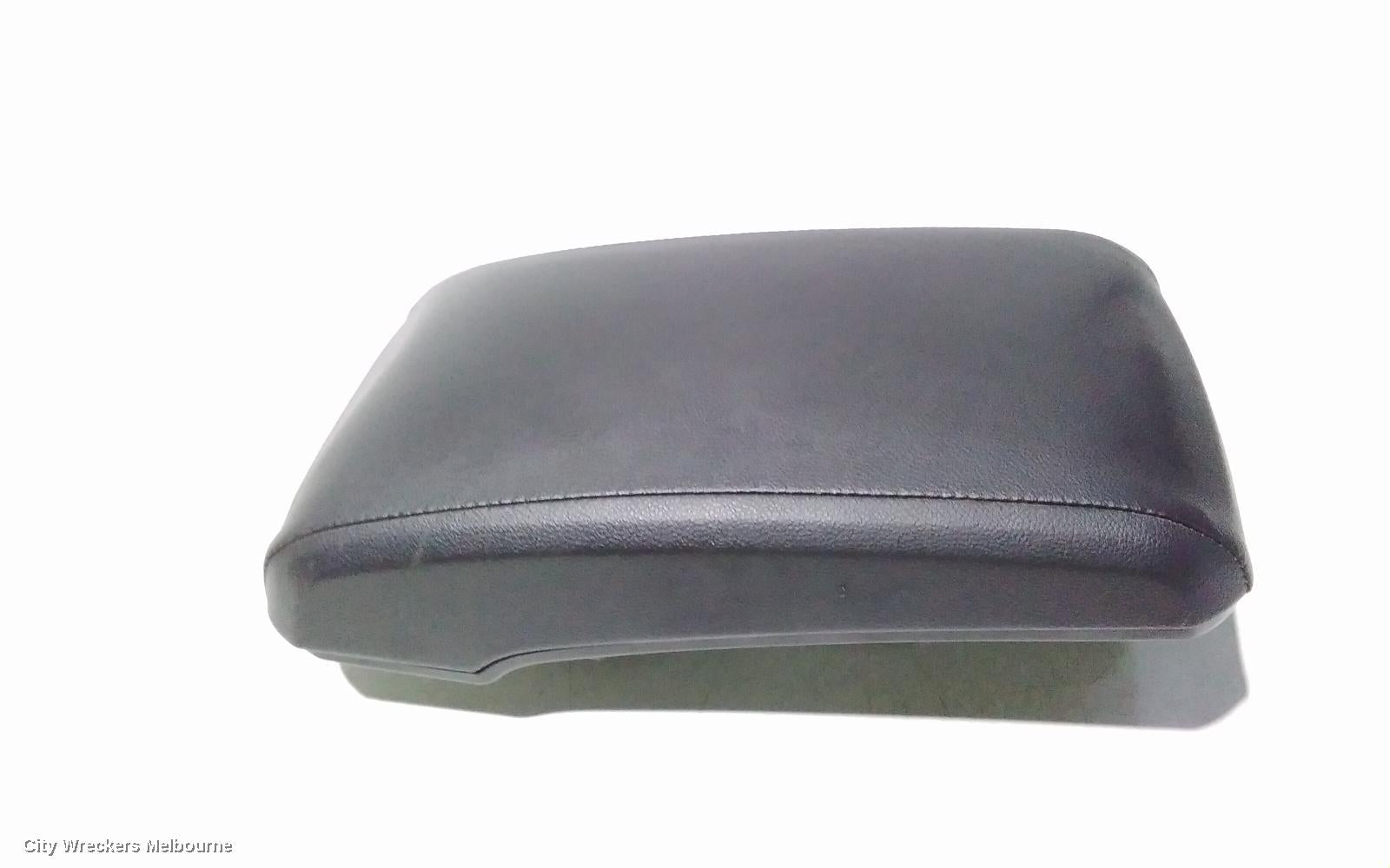HOLDEN COLORADO CONSOLE, RG, CENTRE CONSOLE LID ONLY, LEATHER, BLACK, 06/2012 - 12/2020 - Image 3