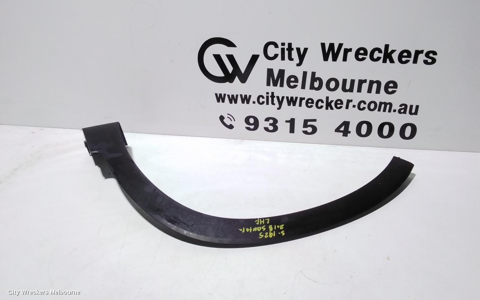 HYUNDAI SANTA FE WHEEL ARCH FLARE, LH FRONT, TM, 03/2018 ONWARDS - Image 1