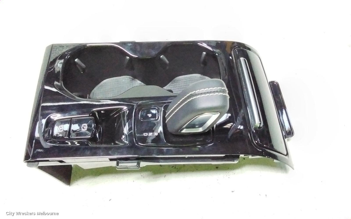 VOLVO XC40 GEAR STICK/SHIFTER, AUTO, AWD, PETROL, 2.0, TURBO, AWF8G45, 06/2022 ONWARDS - Image 3