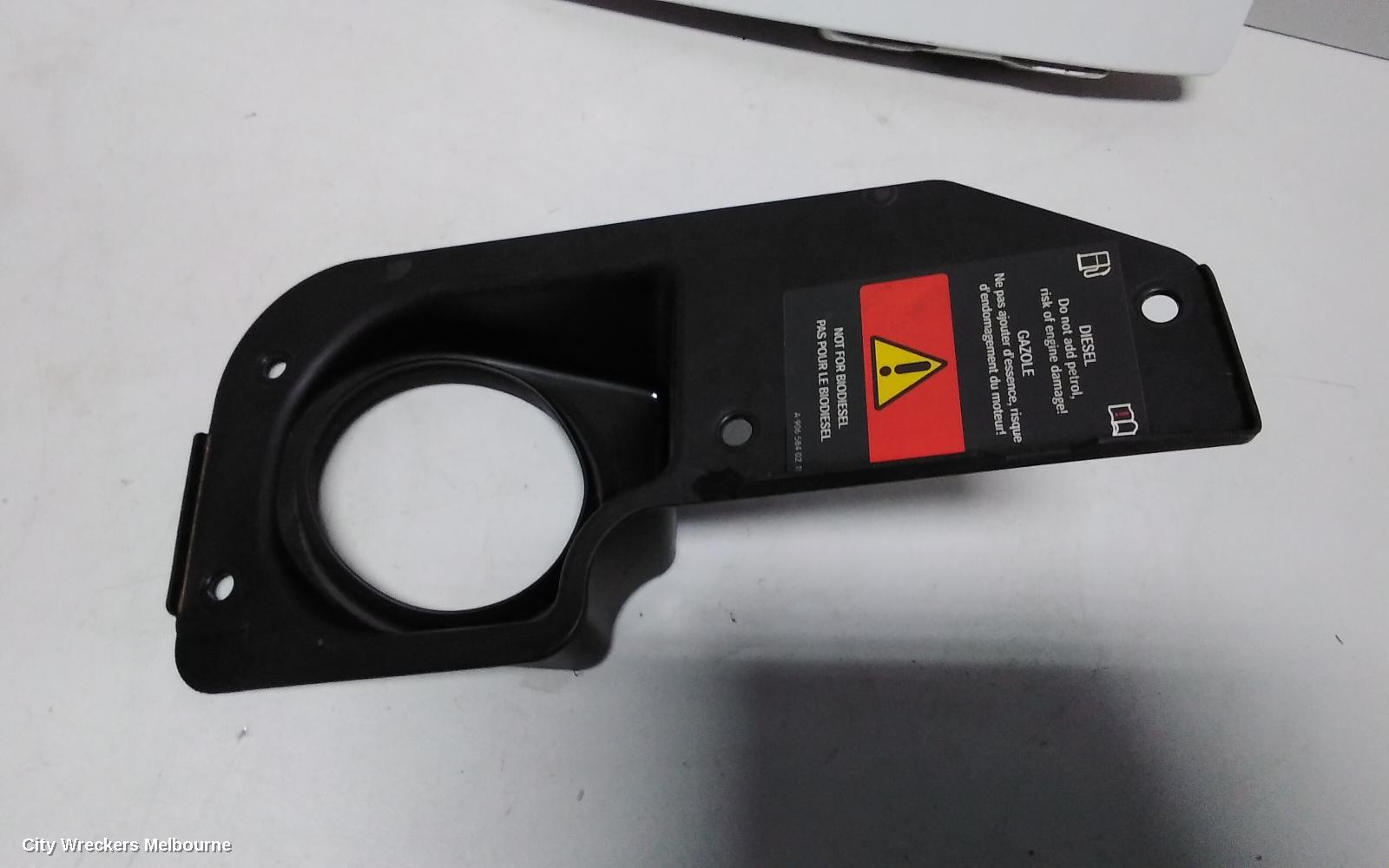 MERCEDES SPRINTER FUEL DOOR / FILLER, NCV3, 10/2006 - 04/2018 - Image 3