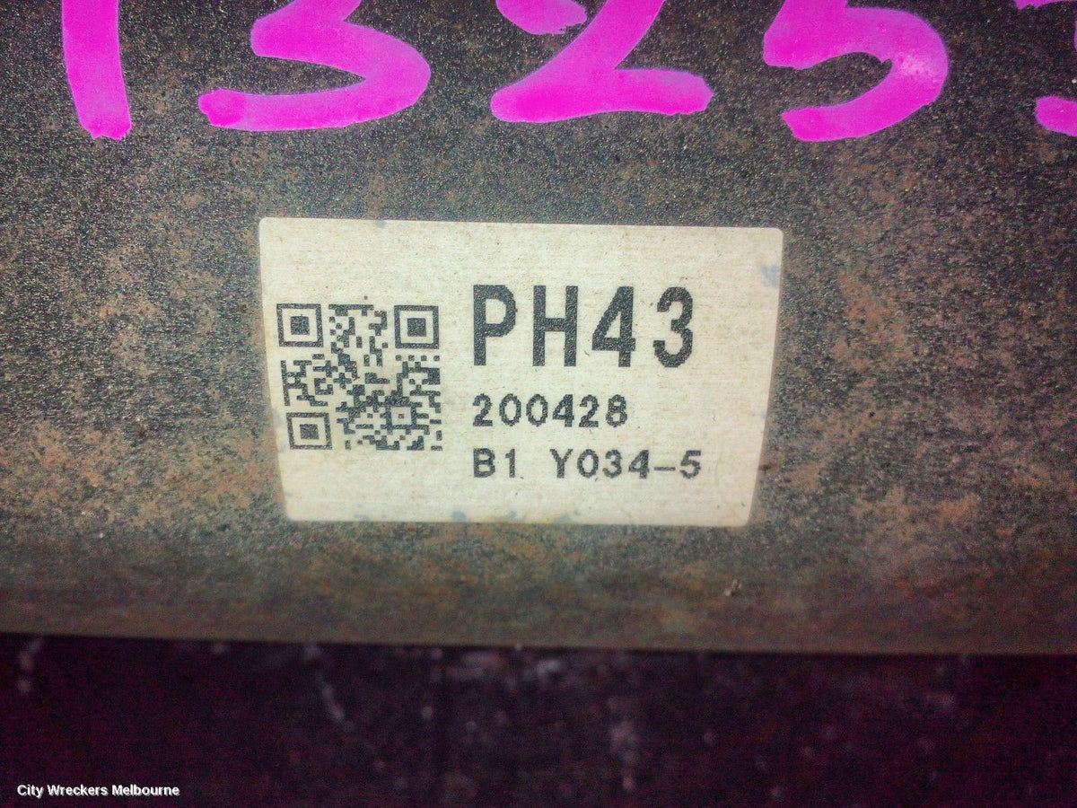 TOYOTA HIACE REAR DRIVE SHAFT, 300 SERIES, DIESEL, 2.8, AUTO T/M, SLWB, 02/2019 ONWARDS - Image 3