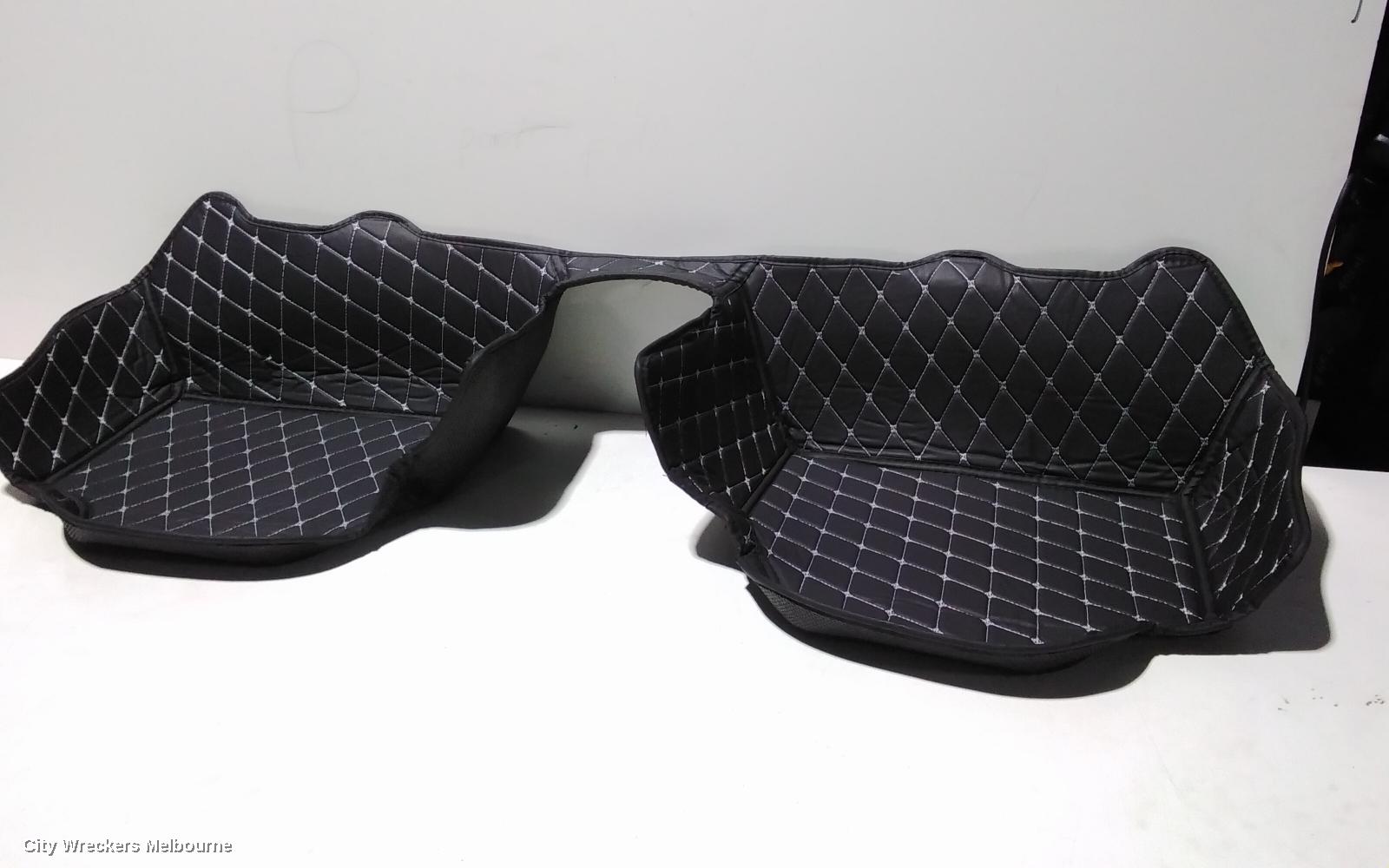 BMW 3 SERIES FLOOR MATS, E90, 03/2005 - 12/2013 - Image 2