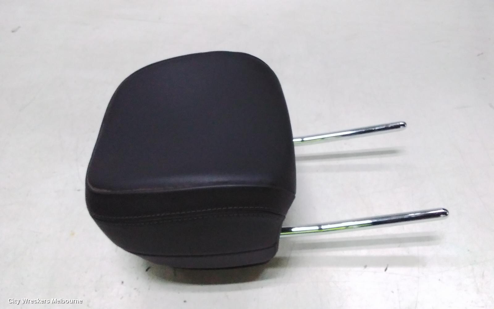 PORSCHE MACAN HEADREST, 95B, 06/2014 - 12/2025 - Image 2