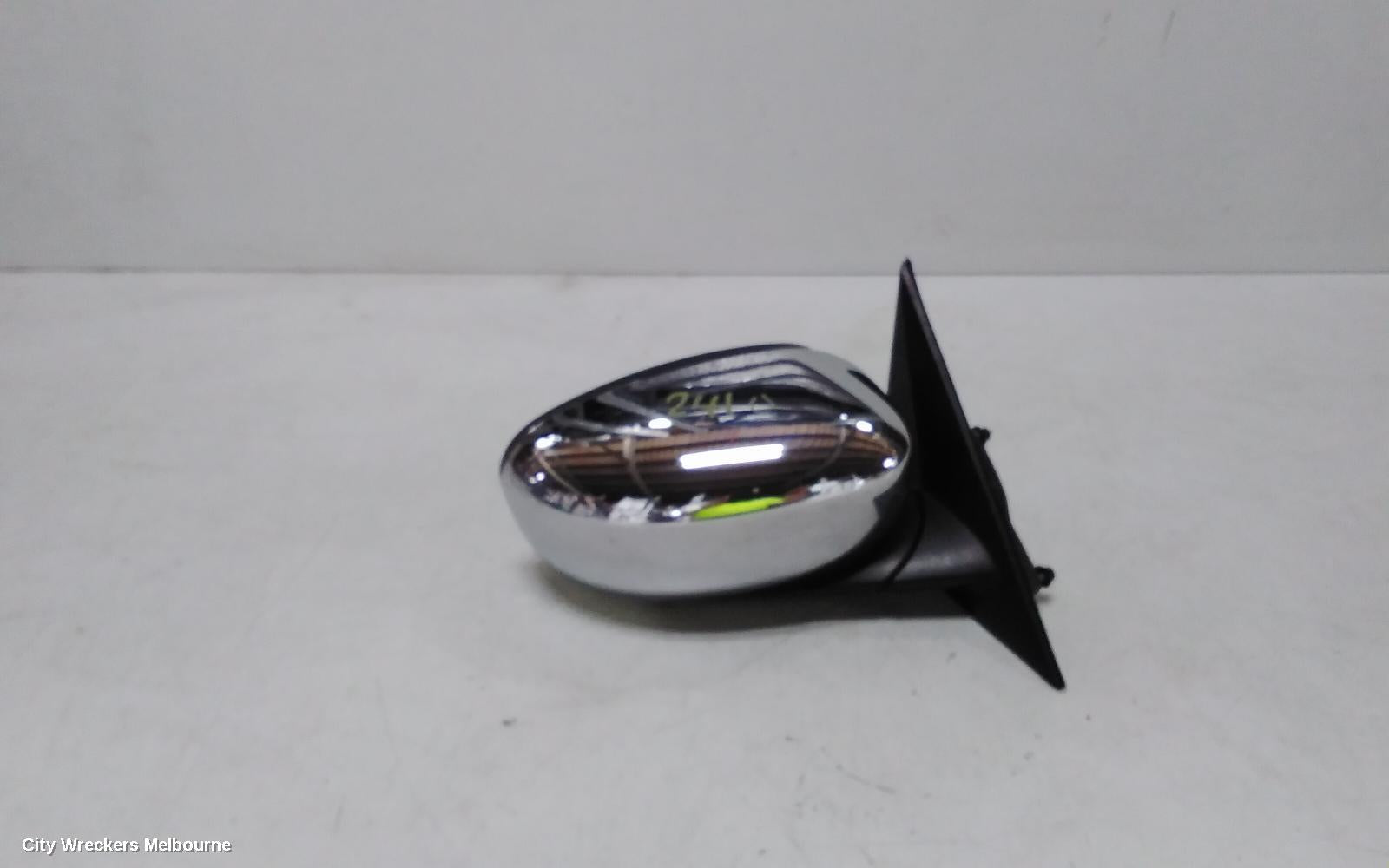 CHRYSLER 300C RIGHT DOOR MIRROR, POWER, 01/2005 - 01/2008 - Image 1
