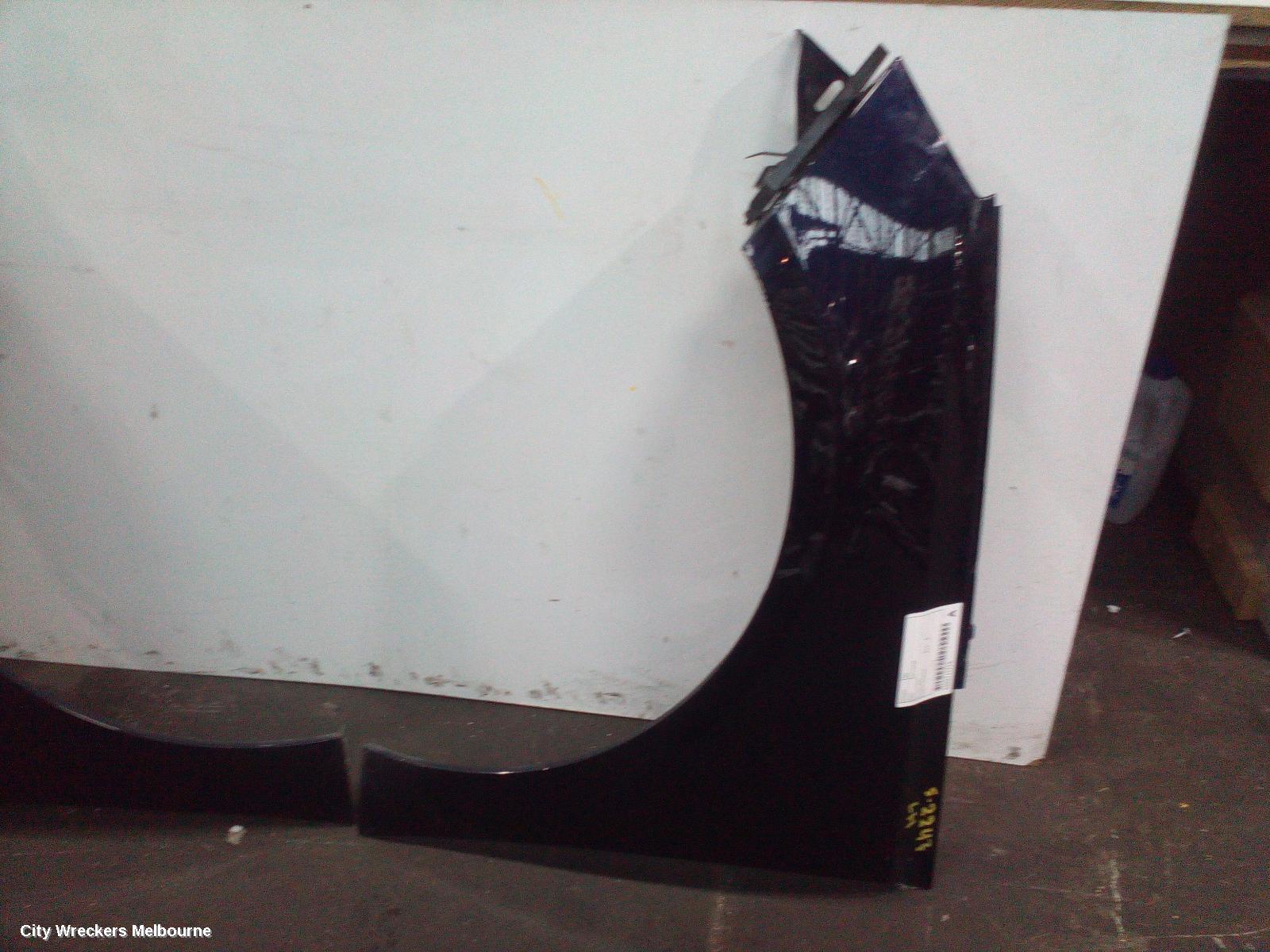 PEUGEOT 308 LEFT GUARD, T9, 10/2014 - 05/2021 - Image 1