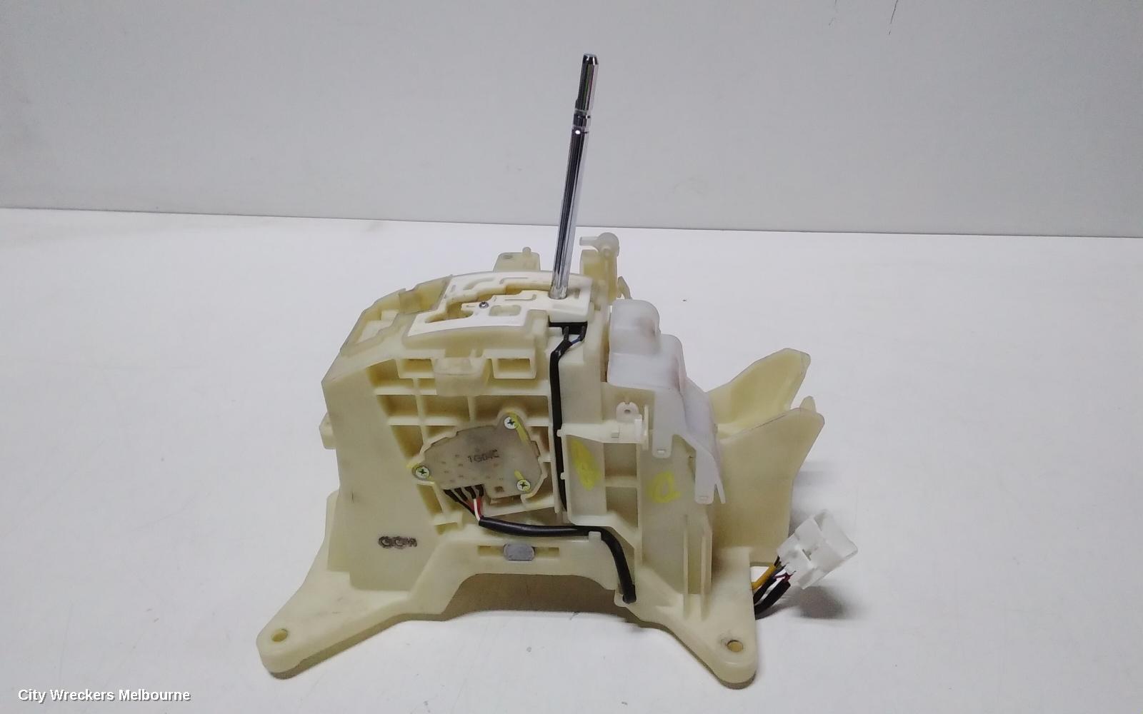 HYUNDAI IX35 GEAR STICK/SHIFTER, AUTO T/M, 2.0/2.4, PETROL, G4KD/G4KE, LM SERIES, 11/2009 - 08/2013 - Image 2