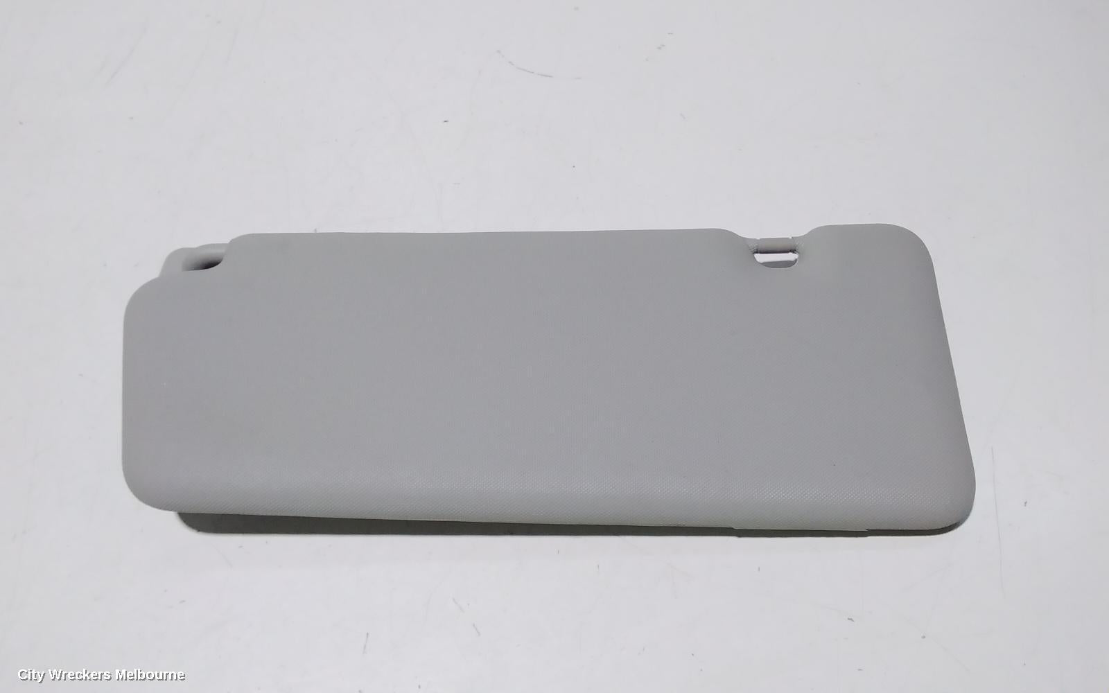 RENAULT CLIO SUNVISOR, X98, 09/2013 - 10/2019 - Image 2