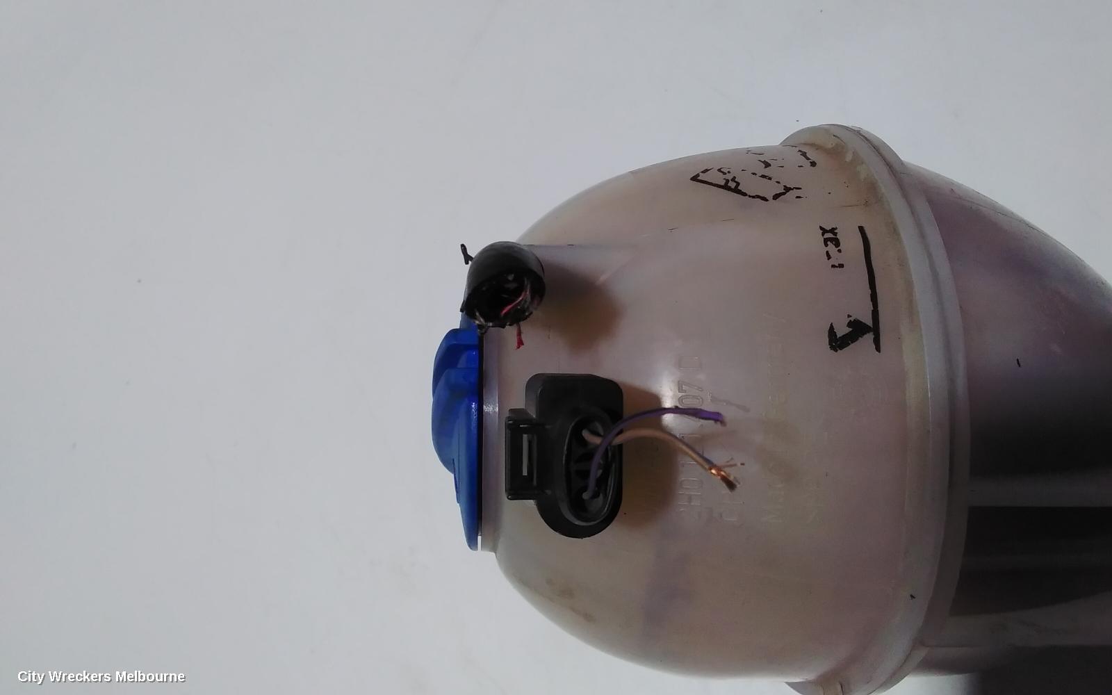 VOLKSWAGEN AMAROK OVERFLOW BOTTLE, 2H, 12/2010 ONWARDS - Image 3