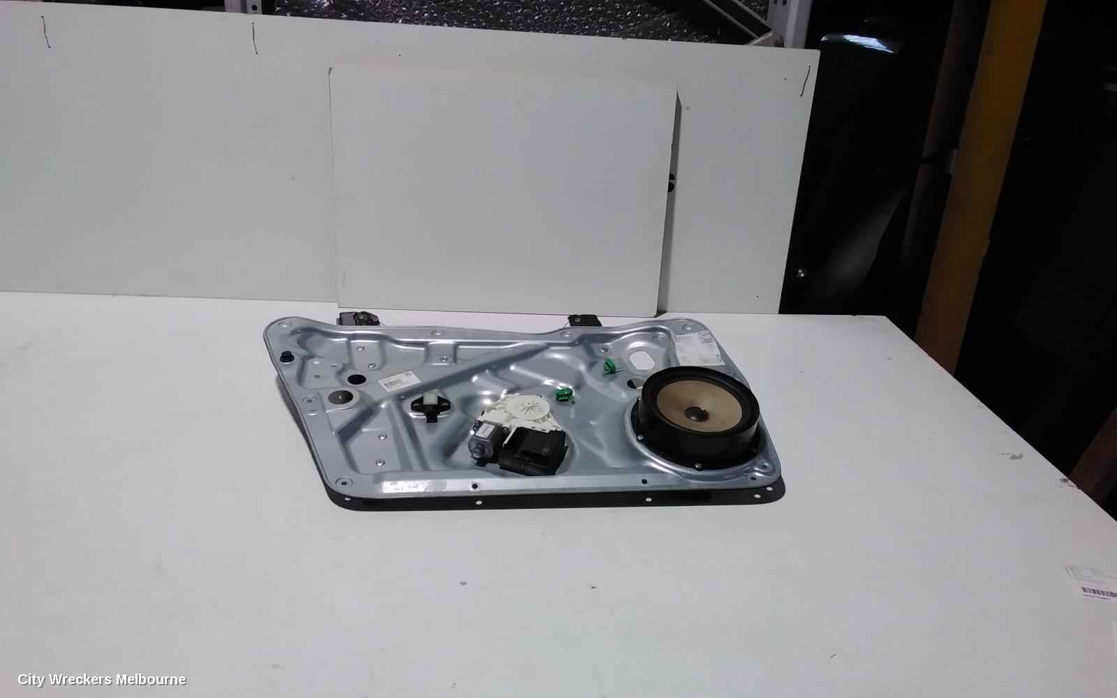 VOLKSWAGEN TIGUAN LEFT FRONT WINDOW REG/MOTOR, 5N, POWER, 05/2008 - 08/2016 - Image 3
