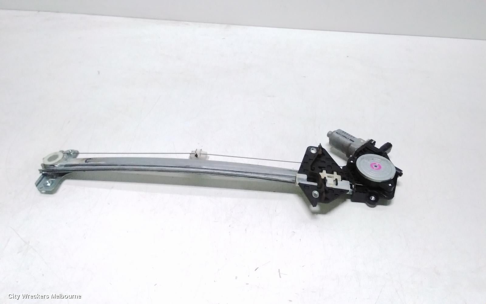 HONDA CRV RIGHT FRONT WINDOW REG/MOTOR, POWER, RE, 03/2007 - 10/2012 - Image 1