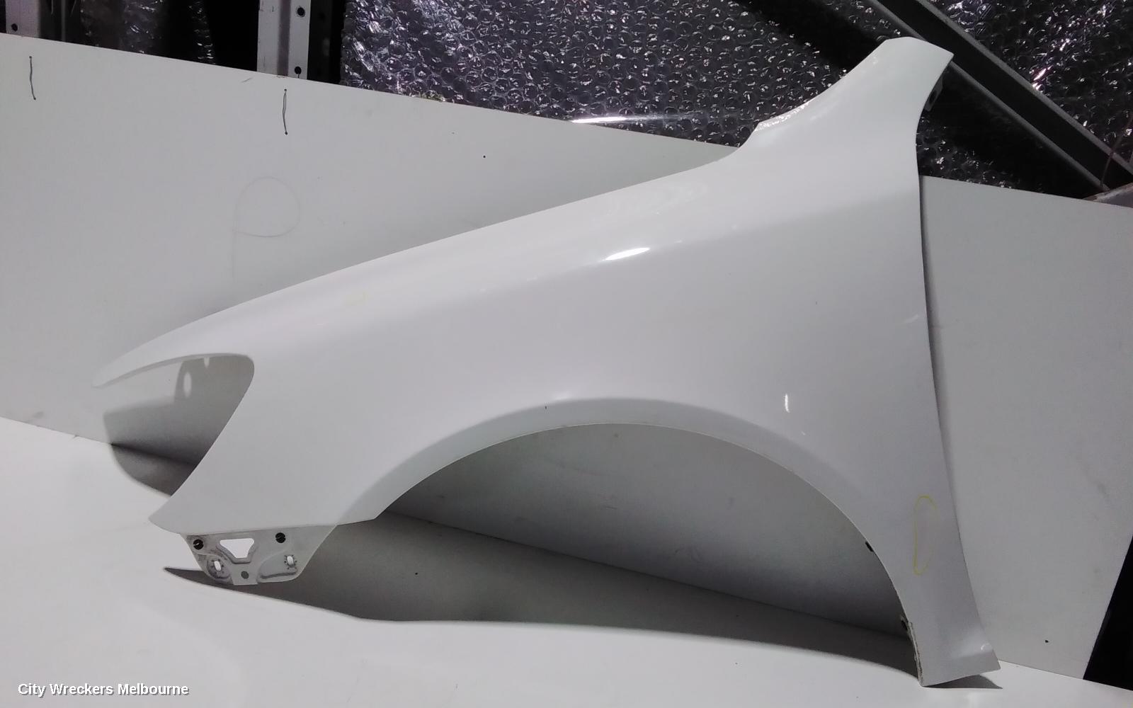 SKODA OCTAVIA LEFT GUARD, 1Z, 05/2009 - 10/2013 - Image 1