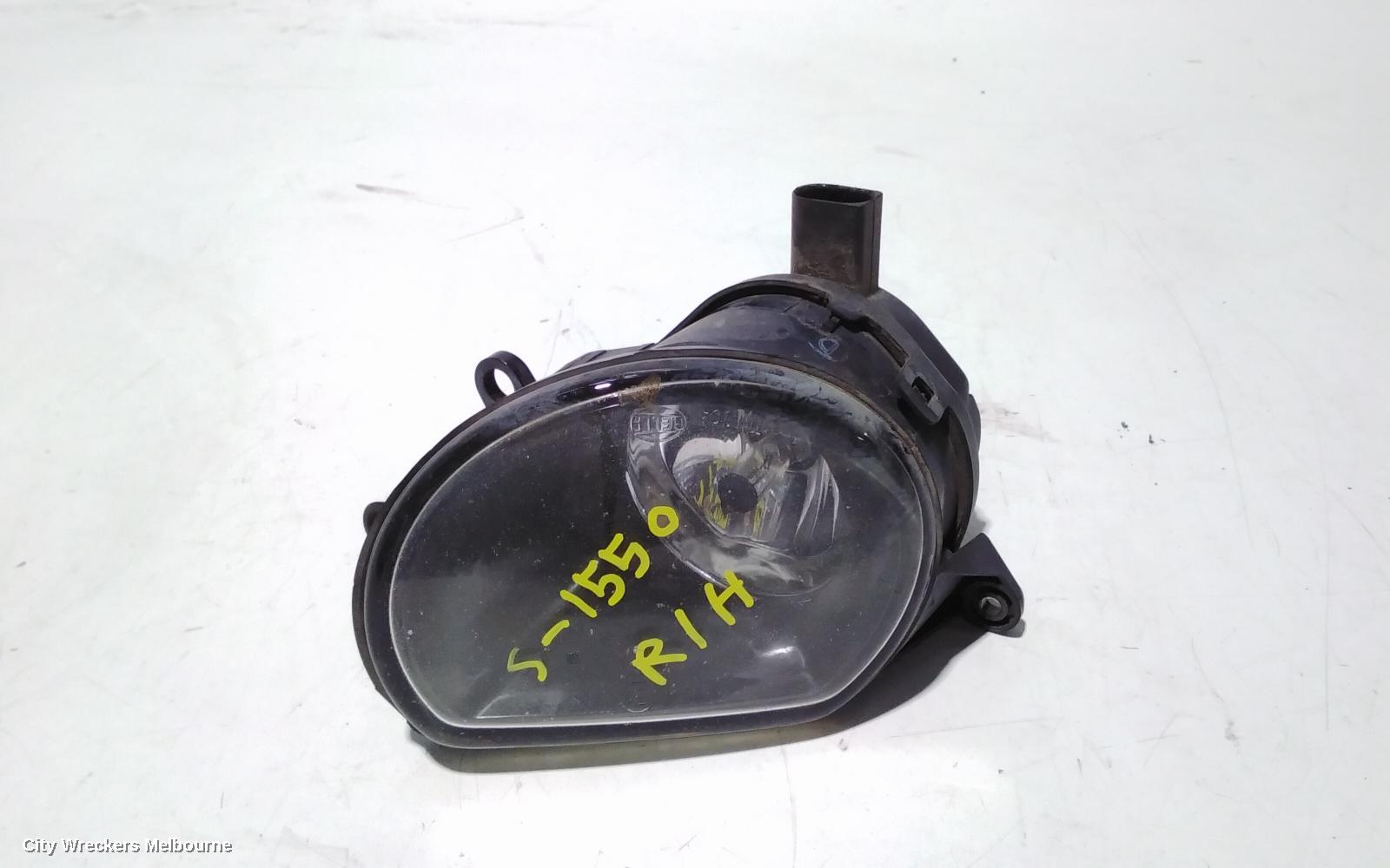 AUDI Q7 RIGHT INDICATOR/FOG/SIDE, BUMPER FOGLAMP, 4L, 09/2006 - 06/2009 - Image 1
