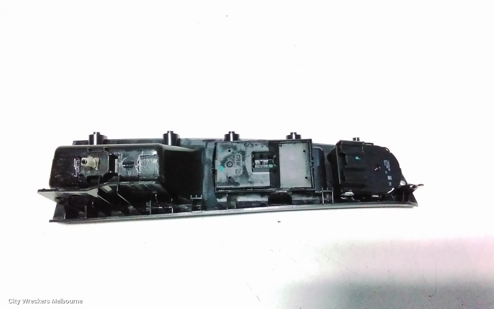 HOLDEN CRUZE PWR DR WIND SWITCH, RH FRONT (MASTER SWITCH), JG, 03/2009 - 02/2011 - Image 3