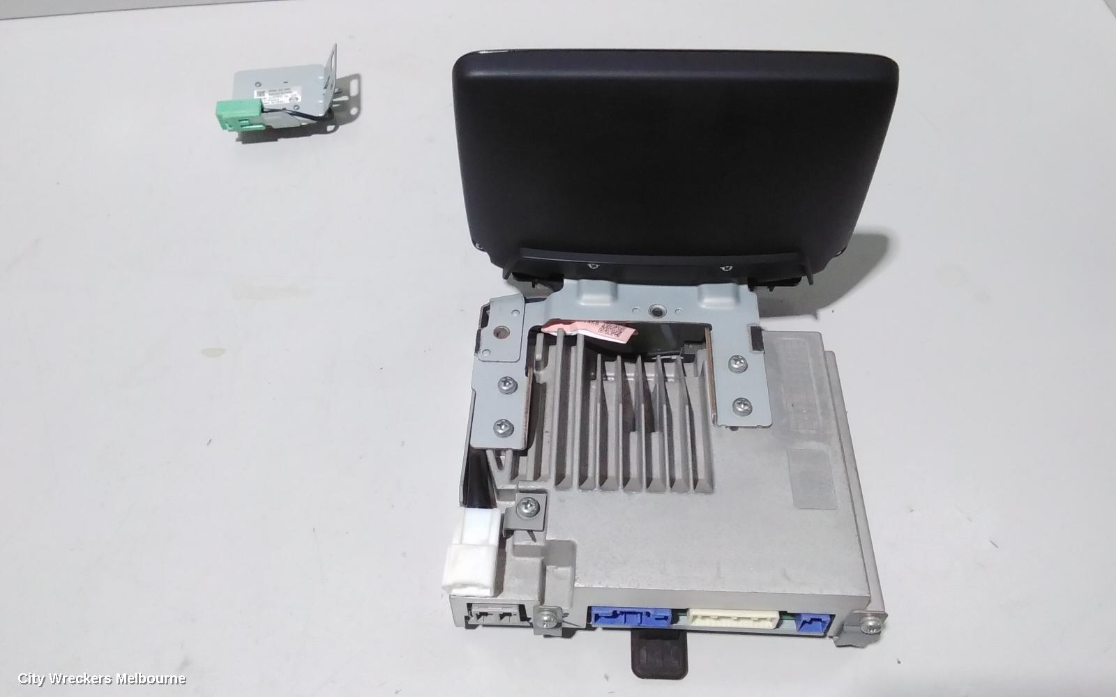 MAZDA CX3 RADIO/CD/DVD/SAT/TV, DISPLAY UNIT, 7IN TOUCHSCREEN, DK, 03/2015 - 02/2022 - Image 3
