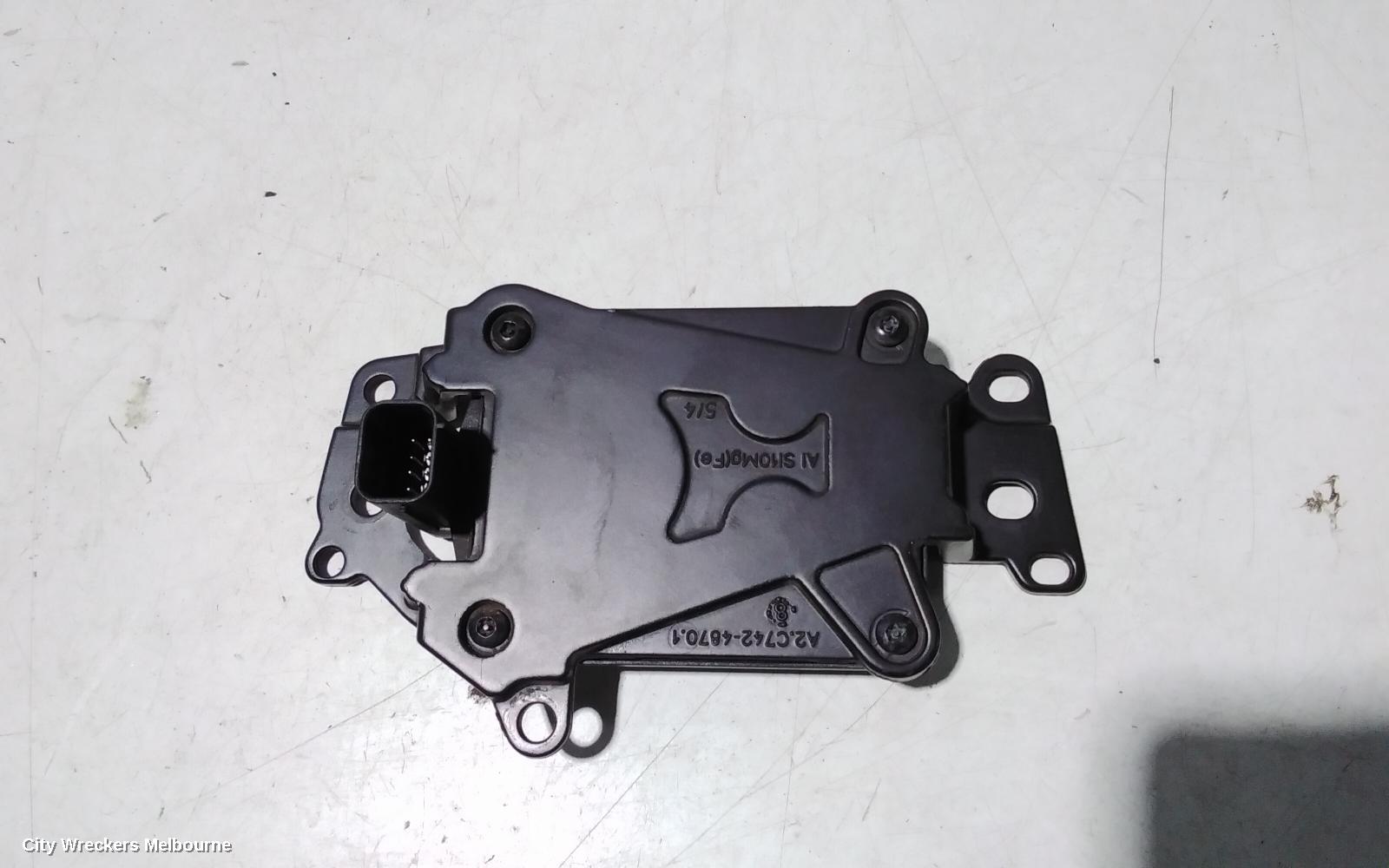 TOYOTA C-HR, GEN 1, 12/2016 - 09/2023, FRONT DISTANCE/ RADAR SENSOR UNDER THE GRILLE - TOYOTA (88210-0W010) ~ VIN: JTNLY3FX701006458: 108954 - Image 2