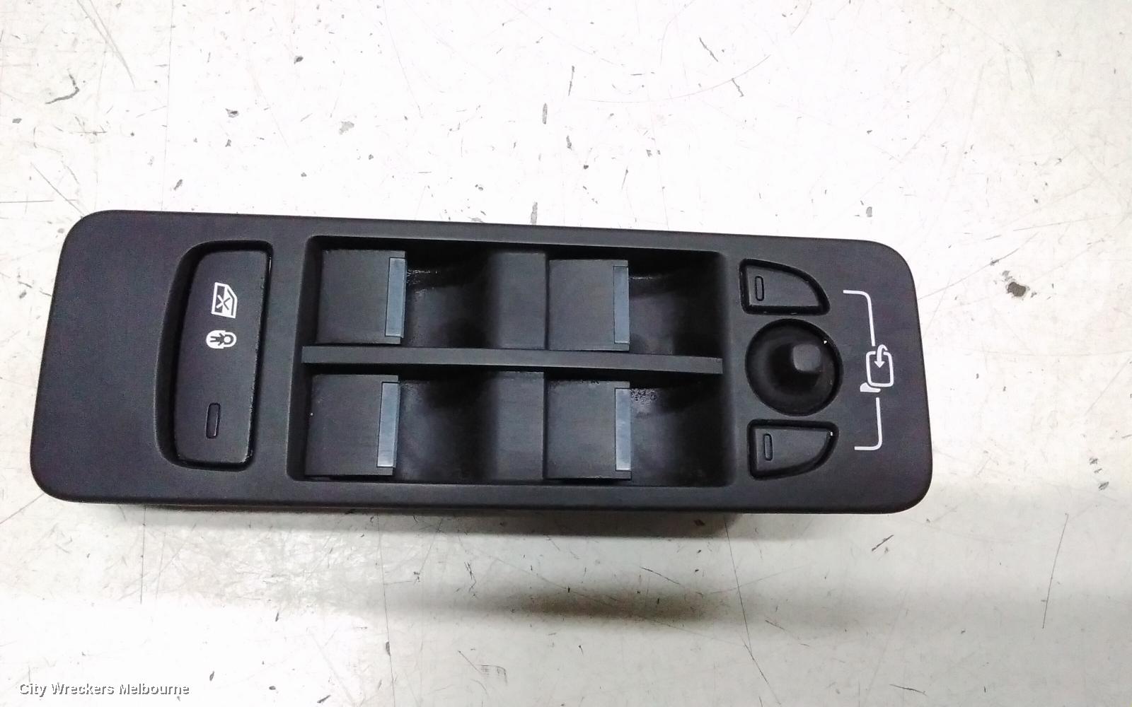 LAND ROVER DISCOVERY SPORT PWR DR WIND SWITCH, RH FRONT (MASTER SWITCH), L550, 01/2015 ONWARDS - Image 2
