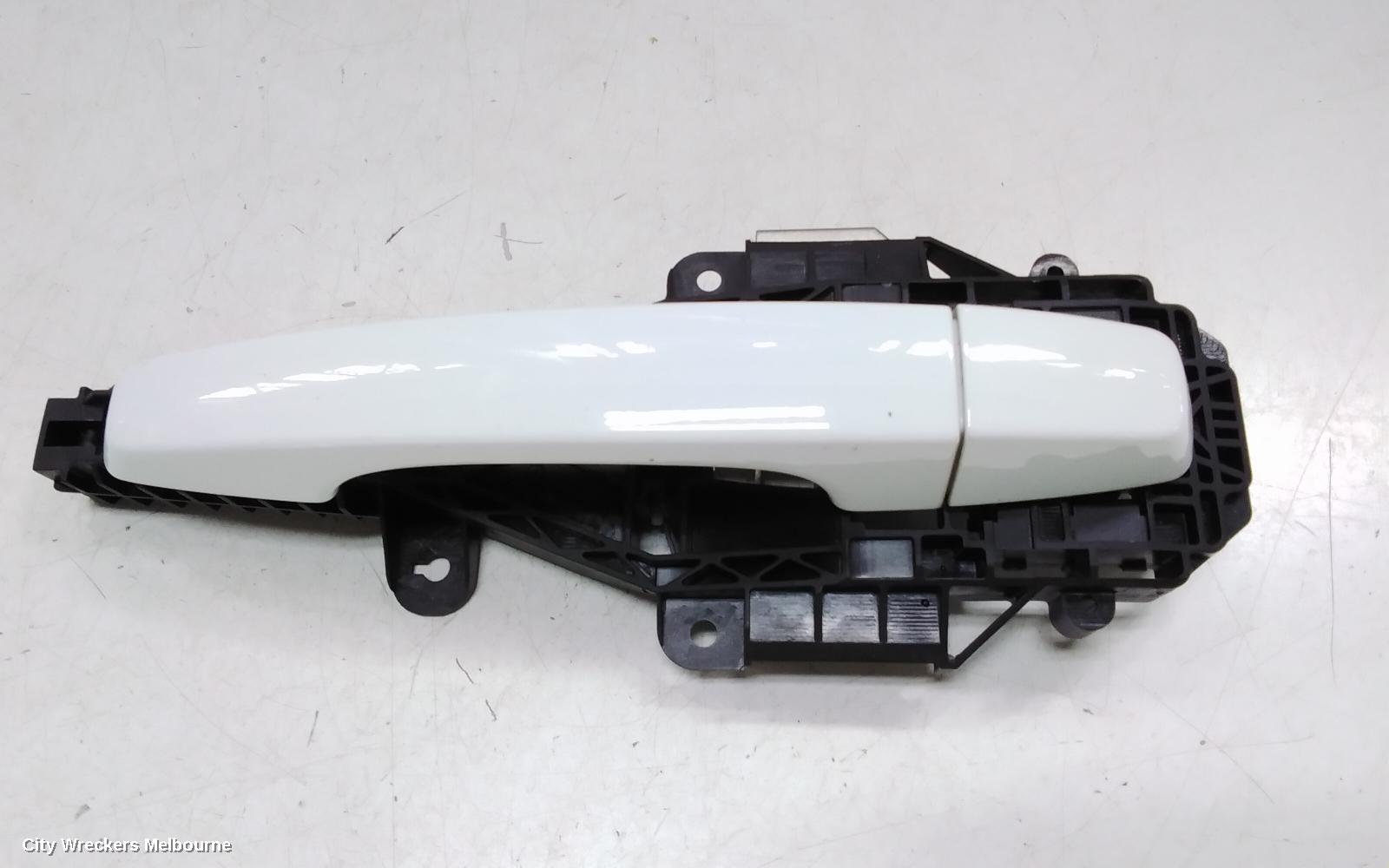 MG GS DOOR HANDLE, SAS2, 09/2016 - 08/2019 - Image 3