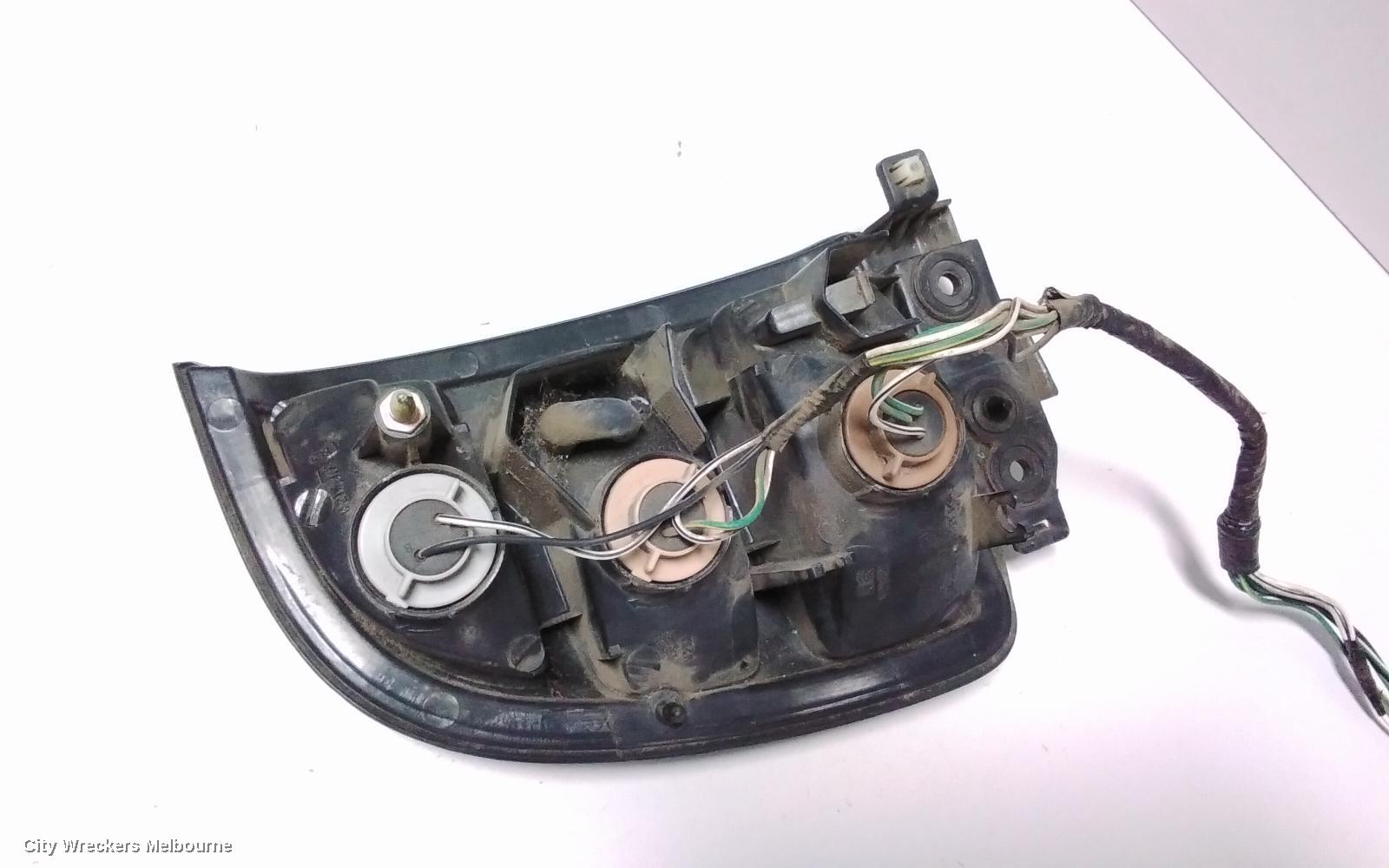 TOYOTA RAV4 RIGHT TAILLIGHT, SXA1#R, LENS 42-18, 10/1997 - 06/2000 - Image 3