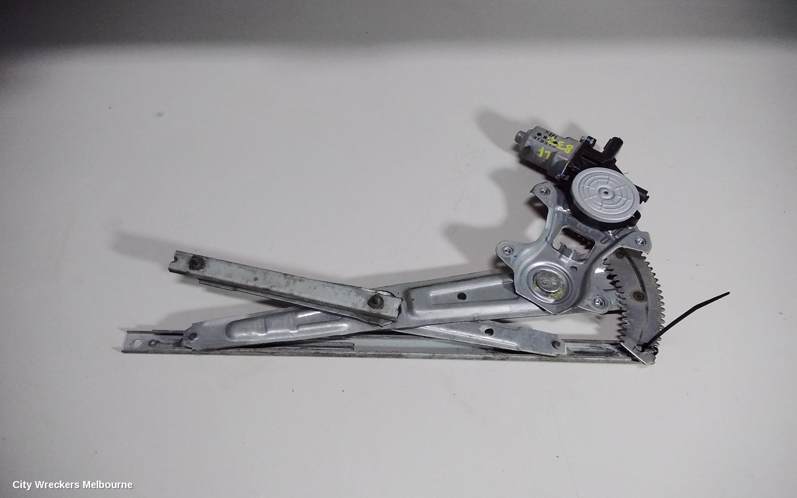 HONDA CRV LEFT FRONT WINDOW REG/MOTOR, RM, 11/2012 - 04/2017 - Image 1