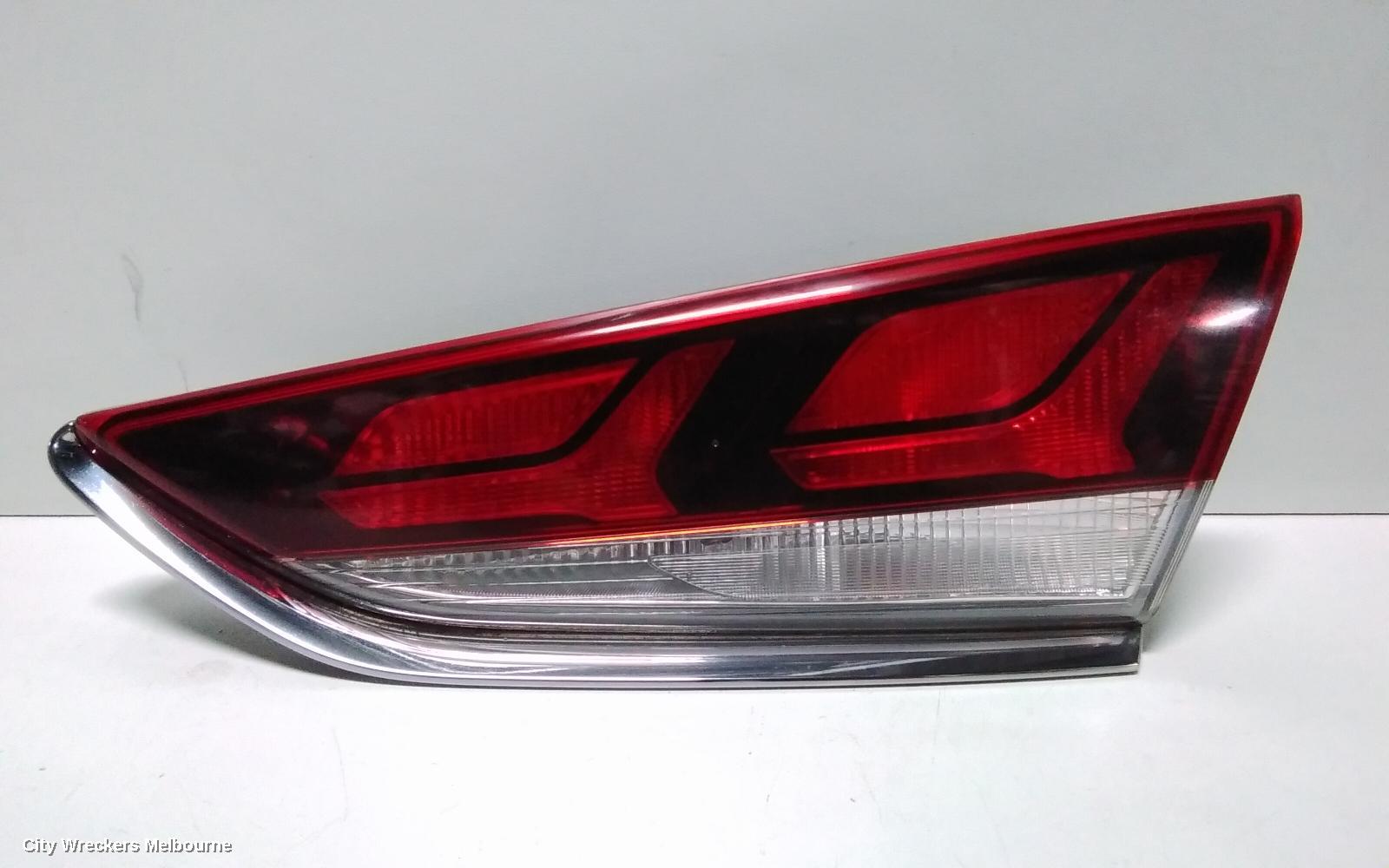 HYUNDAI SONATA REAR GARNISH, BOOTLID LAMP (RH SIDE), LED TYPE, LF, 08/2017 - 01/2020 - Image 2