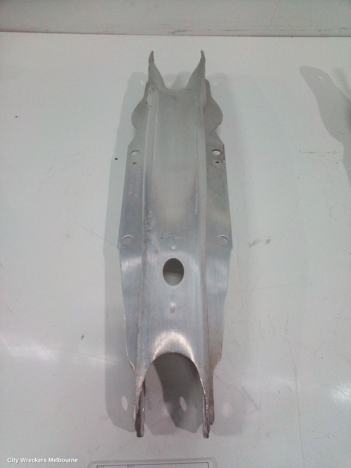 MERCEDES CLA CLASS LEFT REAR TRAILING ARM, LOWER CONTROL ARM-REAR, C117/X117, COUPE/WAGON, 10/2013 - 01/2019 - Image 3
