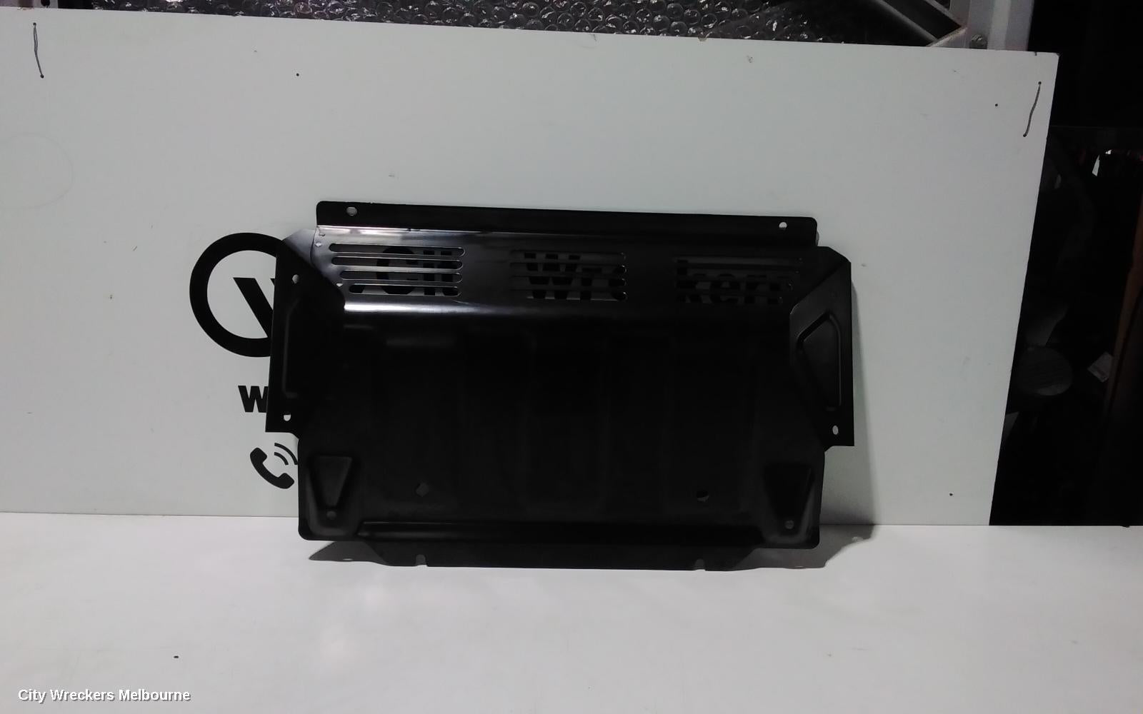 MITSUBISHI TRITON ENGINE COVER, DIESEL, 2.4, 4N15, MQ-MR, 04/2015 ONWARDS - Image 2