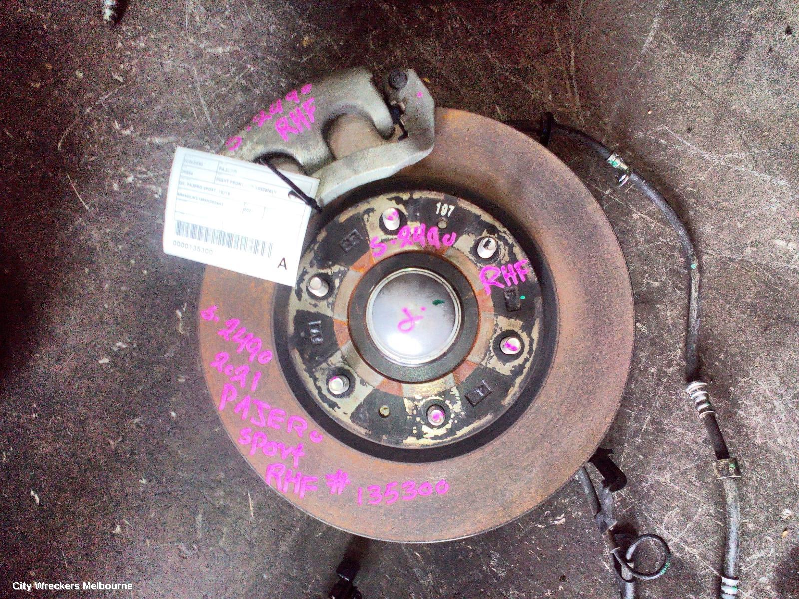 MITSUBISHI PAJERO RIGHT FRONT HUB ASSEMBLY, QE, PAJERO SPORT, 10/2015 ONWARDS - Image 2
