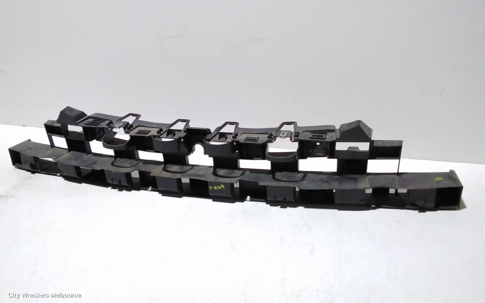MITSUBISHI EXPRESS F/BAR REINFORC/BRACK, BUMPER ABSORBER, SN, 03/2020 ONWARDS - Image 1