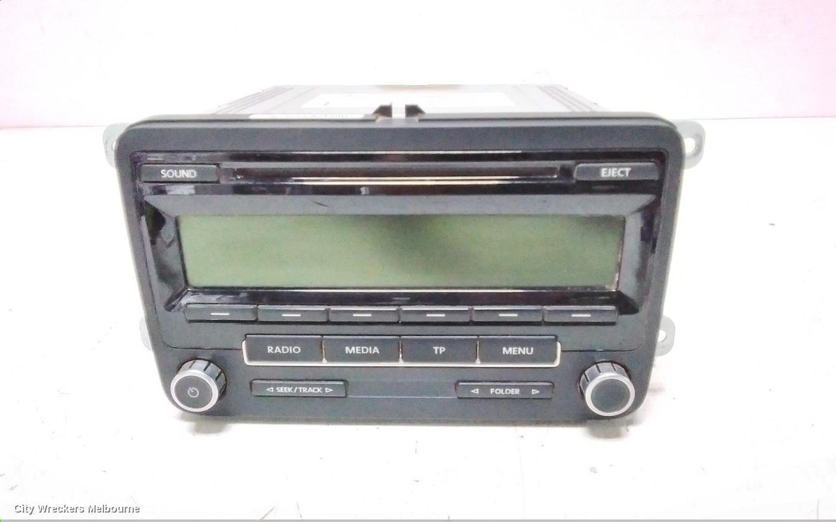 VOLKSWAGEN AMAROK RADIO/CD/DVD/SAT/TV, DISPLAY & HEAD UNIT (RCD310), 2H, 10/2010 - 09/2016 - Image 2