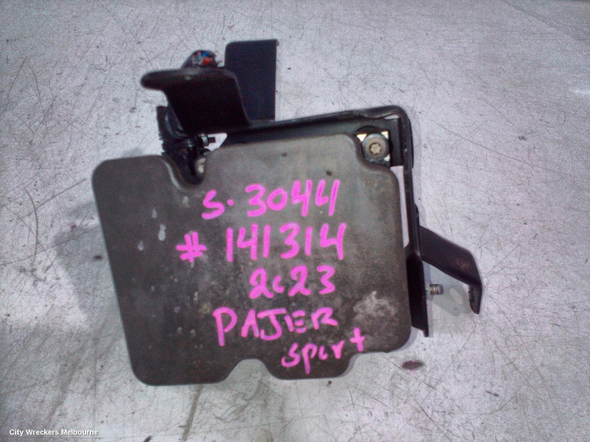 MITSUBISHI PAJERO ABS PUMP/MODULATOR, QE, PAJERO SPORT, P/N 4670B568, 10/2015 ONWARDS - Image 1