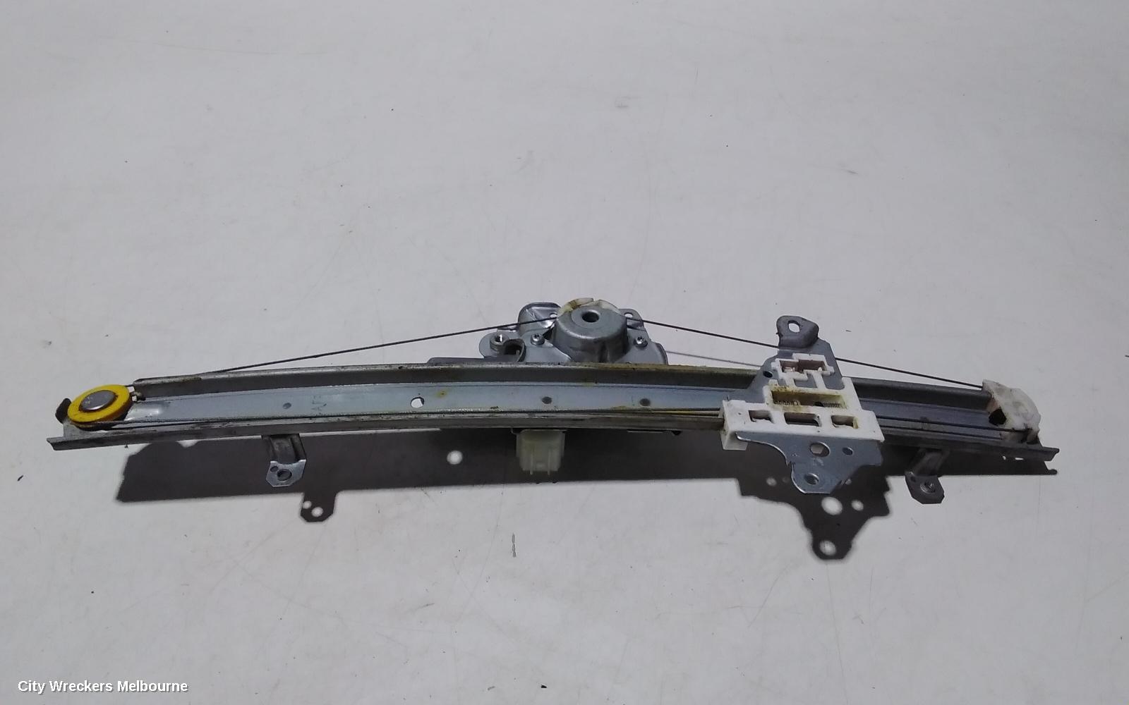 NISSAN XTRAIL RIGHT FRONT WINDOW REG/MOTOR, T32, 02/2014 ONWARDS - Image 3