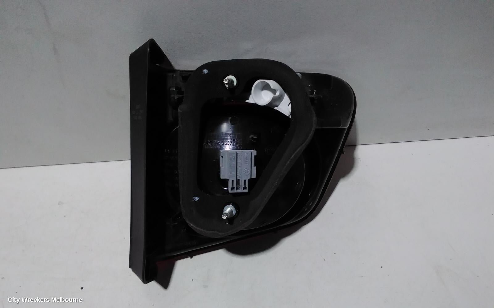 VOLKSWAGEN TIGUAN REAR GARNISH, TAILGATE LAMP (LH SIDE), 5N, 05/2008 - 06/2011 - Image 2