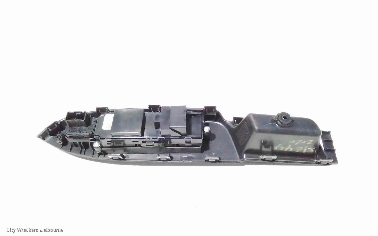 SUZUKI BALENO PWR DR WIND SWITCH, RH FRONT (MASTER SWITCH), 18PIN (12 BIG/6 SML), EW, 04/2016 - 12/2022 - Image 3
