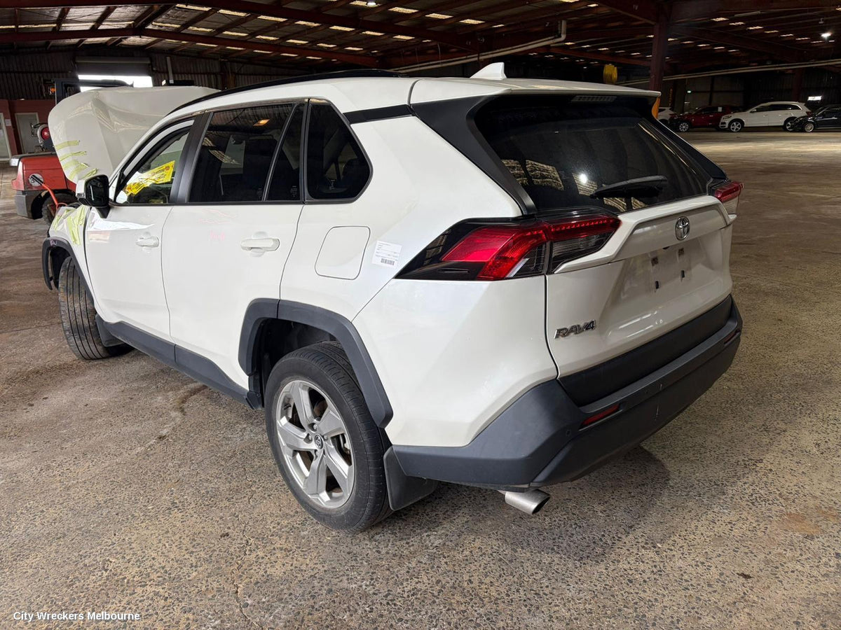 TOYOTA RAV4 CONSOLE, XA50, CONSOLE ASSY, W/ BLACK INSERT, 11/2018 - 12/2025 - Image 2