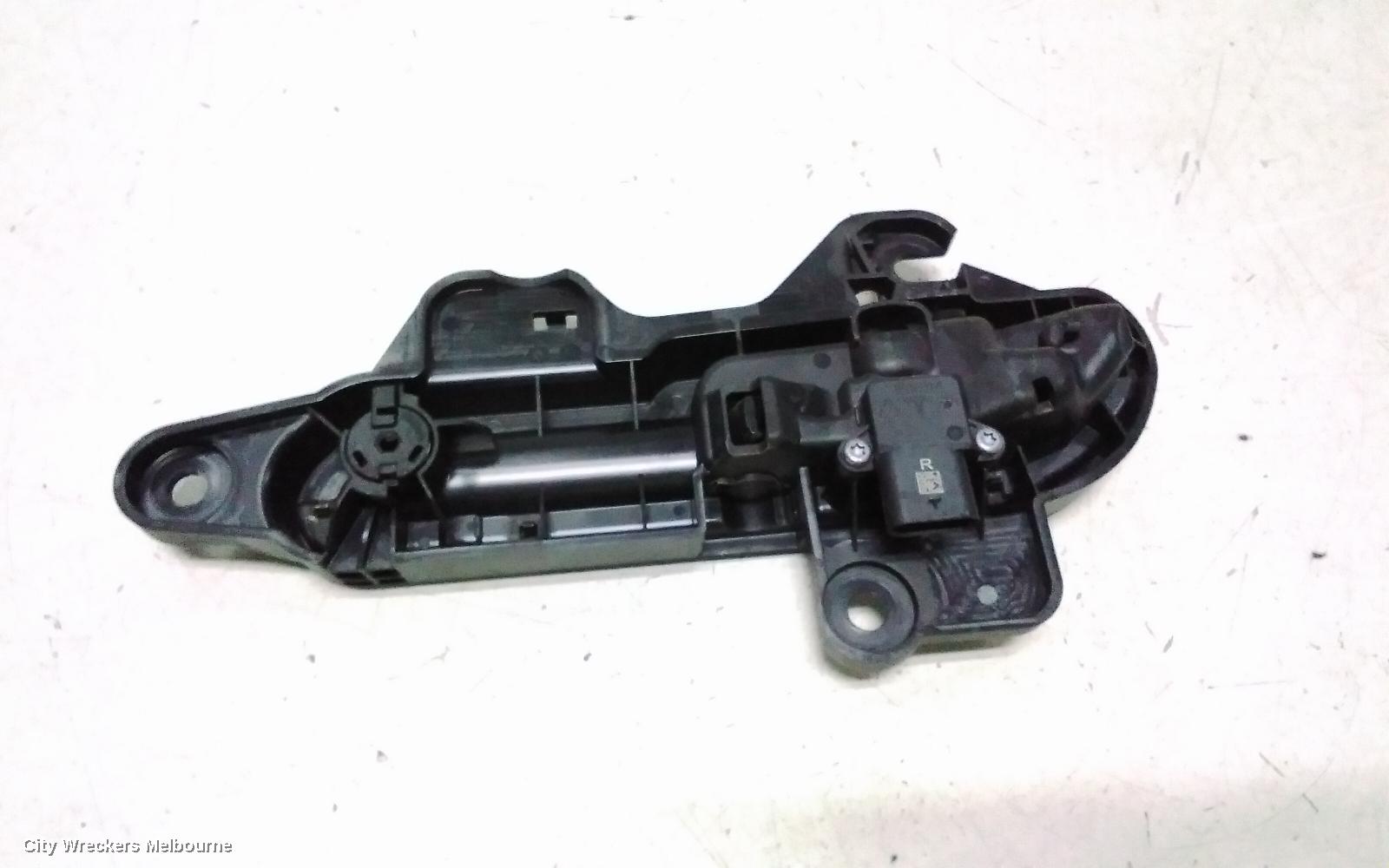 TESLA MODEL Y DOOR HANDLE, 1ST GEN, OUTER, RH REAR, GLOSS BLACK, 03/2022 ONWARDS - Image 3