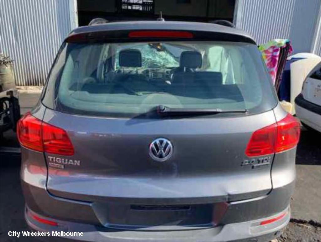 VOLKSWAGEN TIGUAN RIGHT DRIVESHAFT, FRONT, DIESEL, 2.0, 5N, 07/2011 - 08/2016 - Image 3