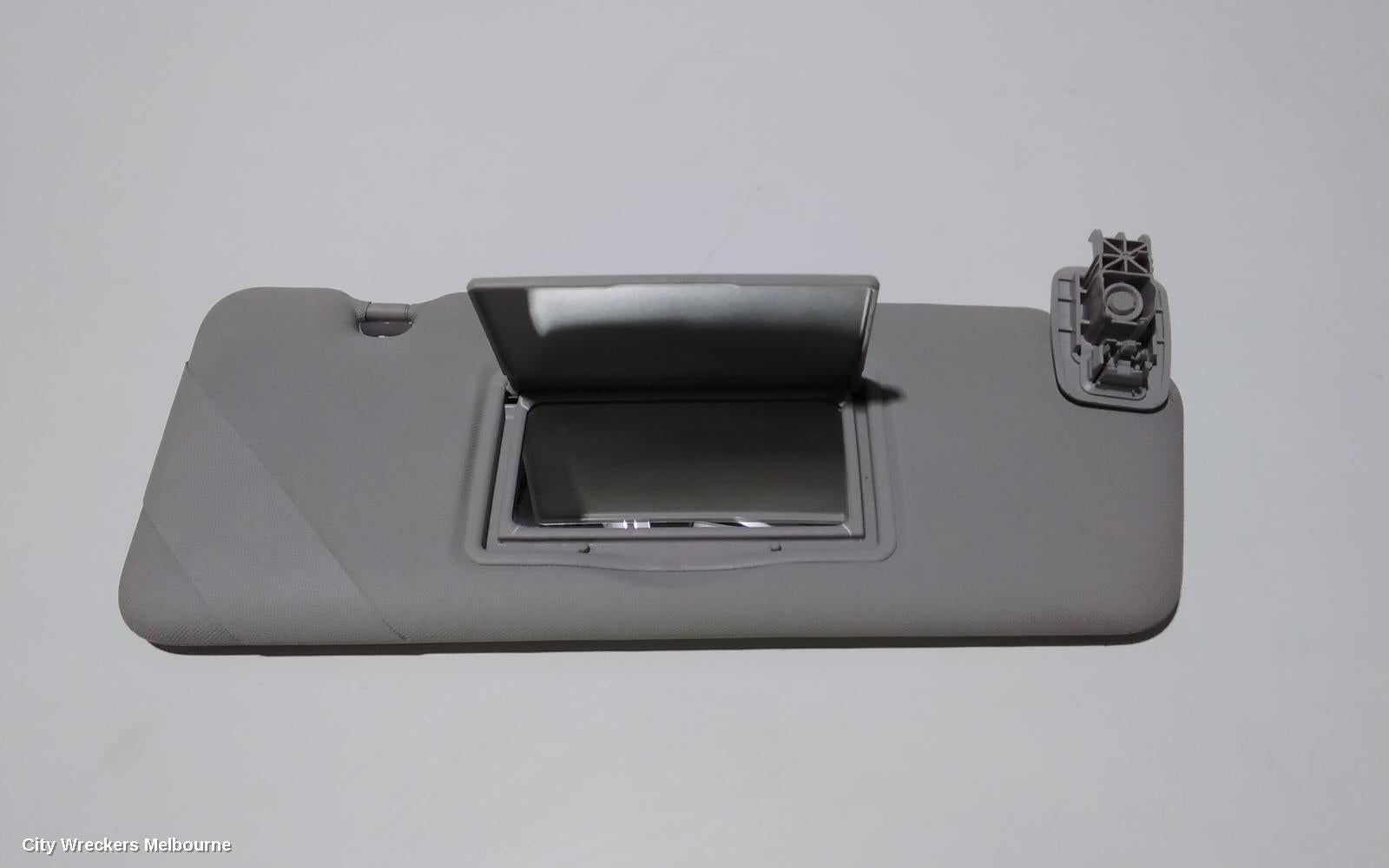 RENAULT CLIO SUNVISOR, X98, 09/2013 - 10/2019 - Image 2