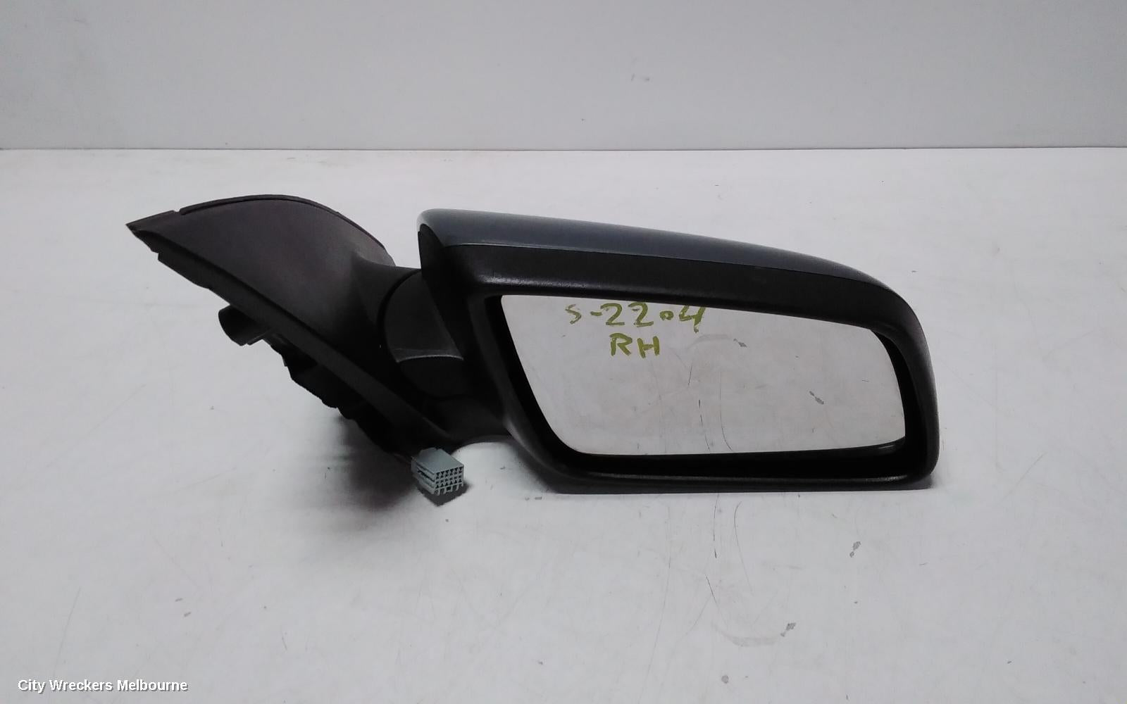 HOLDEN COMMODORE RIGHT DOOR MIRROR, VF, COLOUR CODED/BLACK, NON BLINDSPOT TYPE, 05/2013 - 12/2017 - Image 2