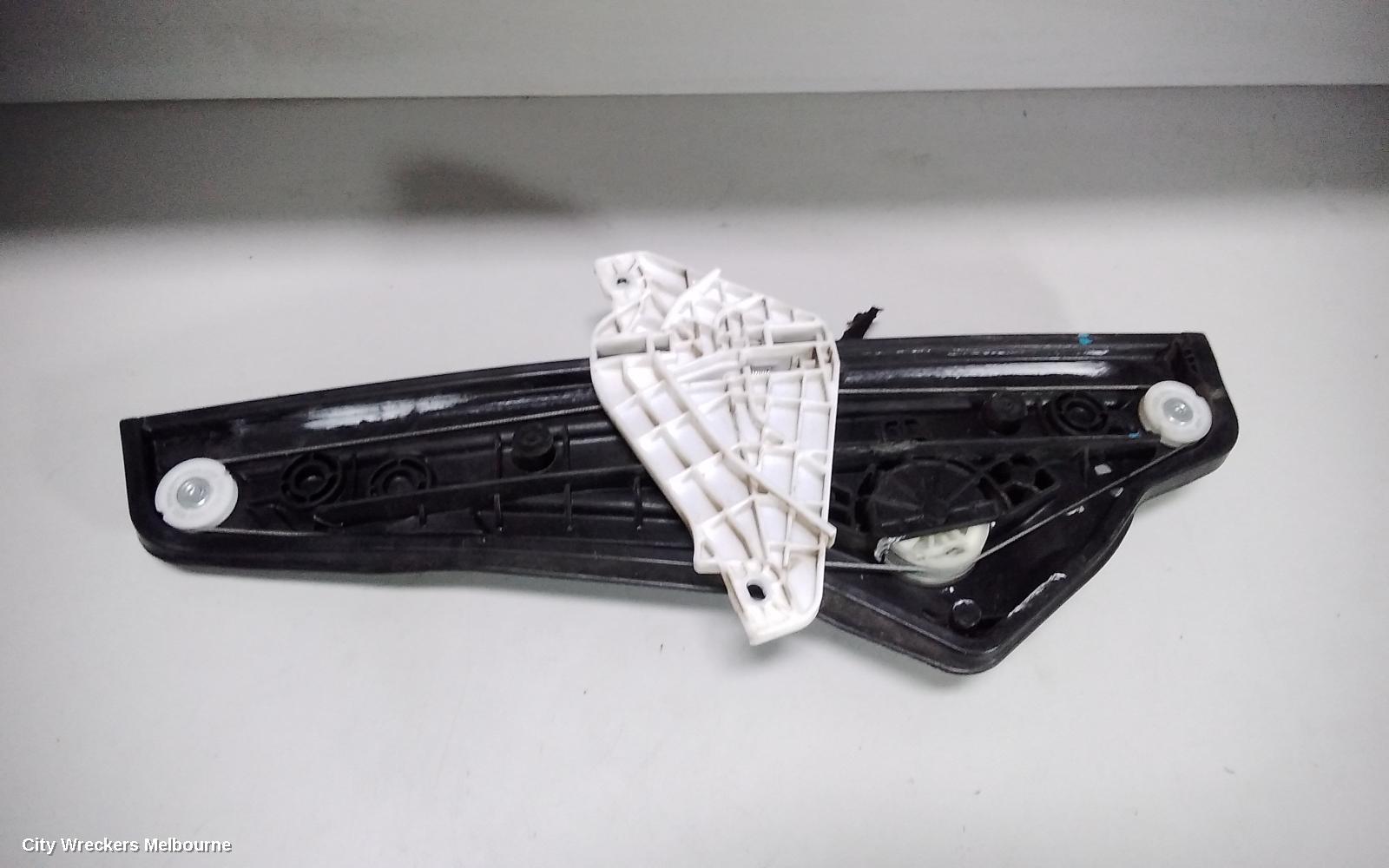 HYUNDAI VELOSTER LEFT FRONT WINDOW REG/MOTOR, FS, 12/2011 - 02/2018 - Image 3