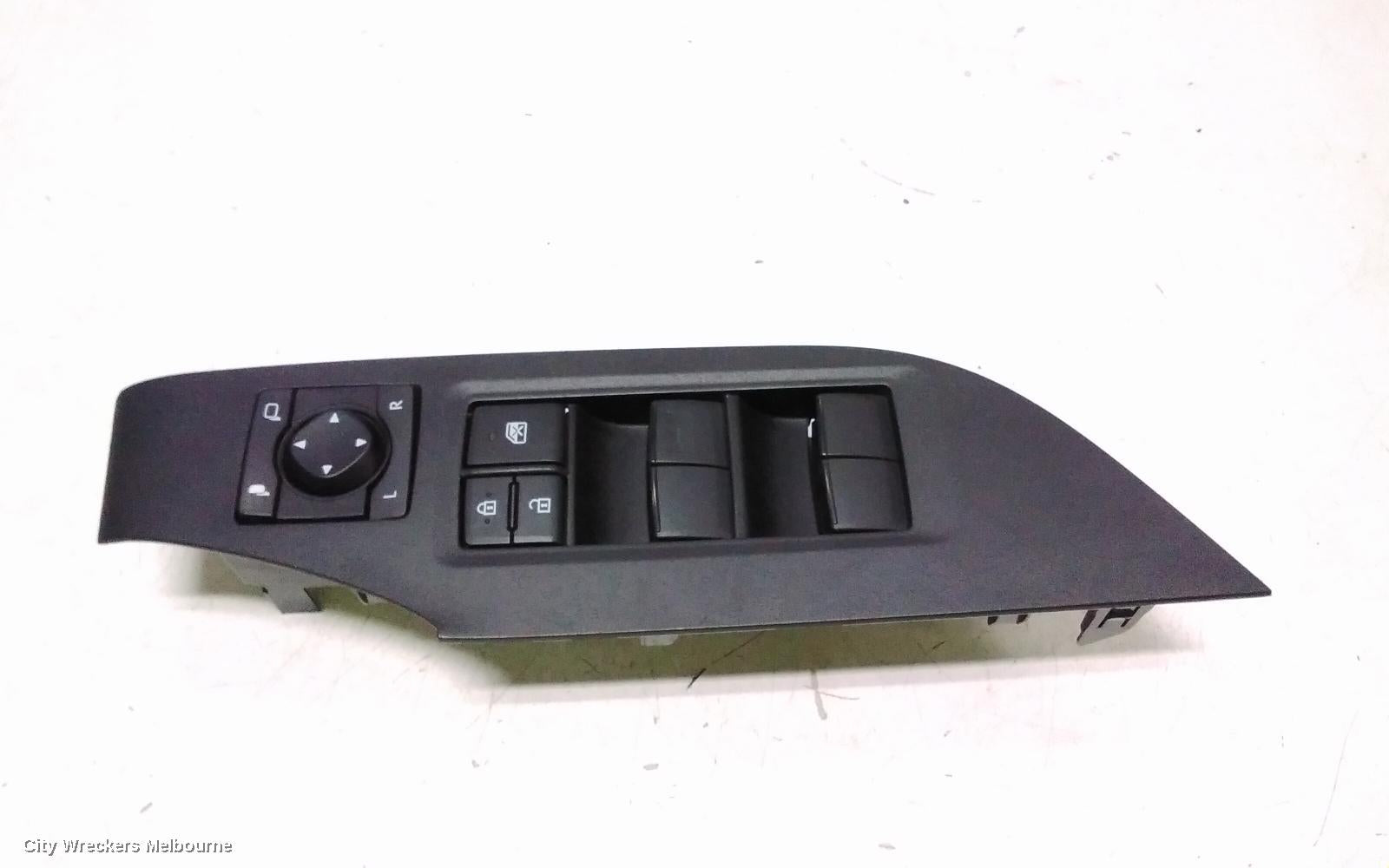TOYOTA RAV4 PWR DR WIND SWITCH, RH FRONT, BLOCK MASTER SWITCH, AUTO FOLD TYPE, XA50, 11/2018 ONWARDS - Image 2