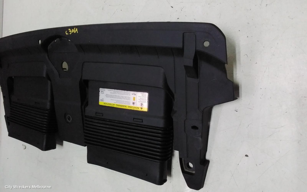 AUDI Q7 AIR CLEANER DUCT/HOS, 4M, 07/2015 ONWARDS - Image 3