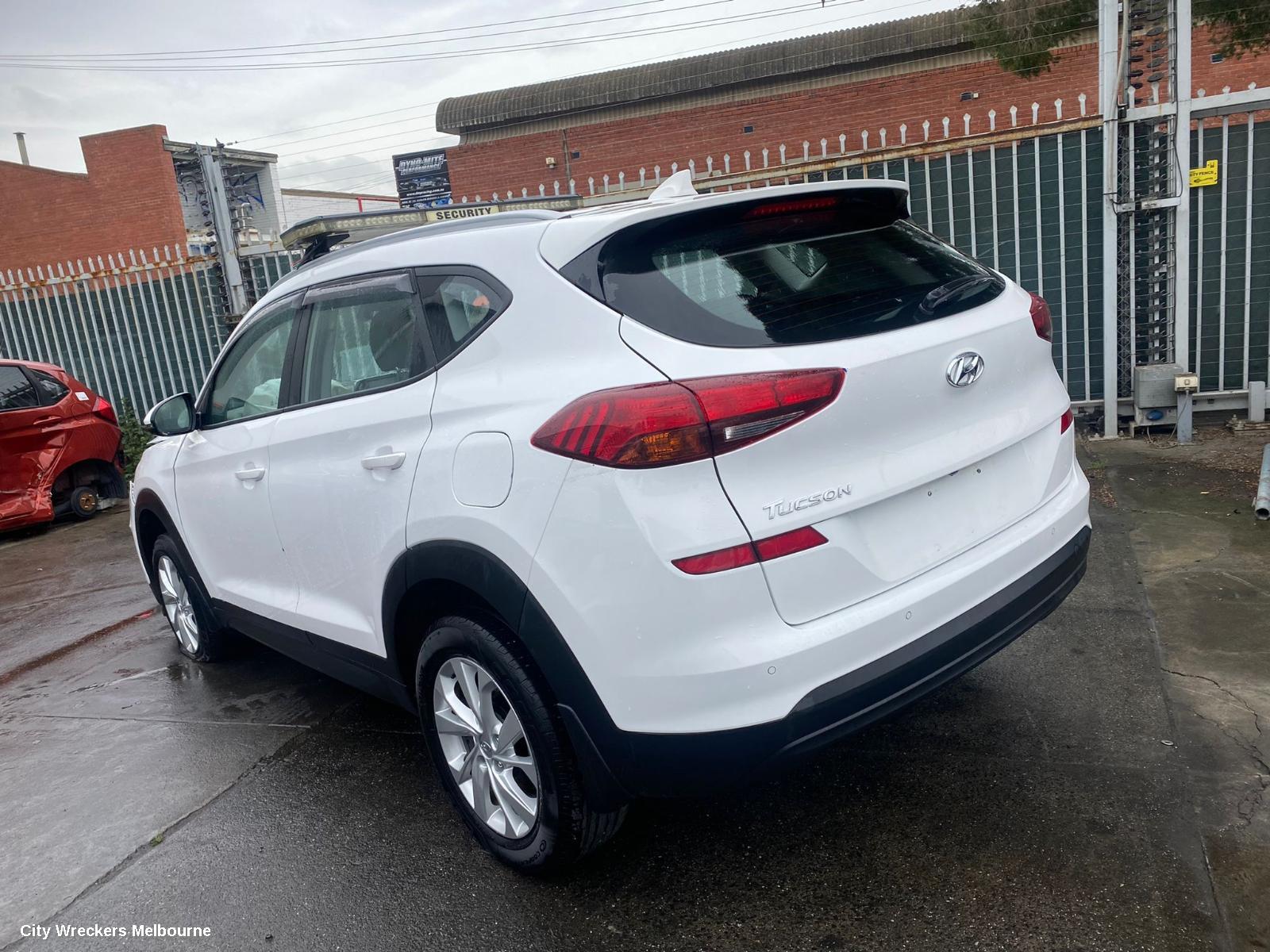 HYUNDAI TUCSON SIDE STEP/SKIRT, TL, RH SIDE, 07/2015 - 01/2021 - Image 2