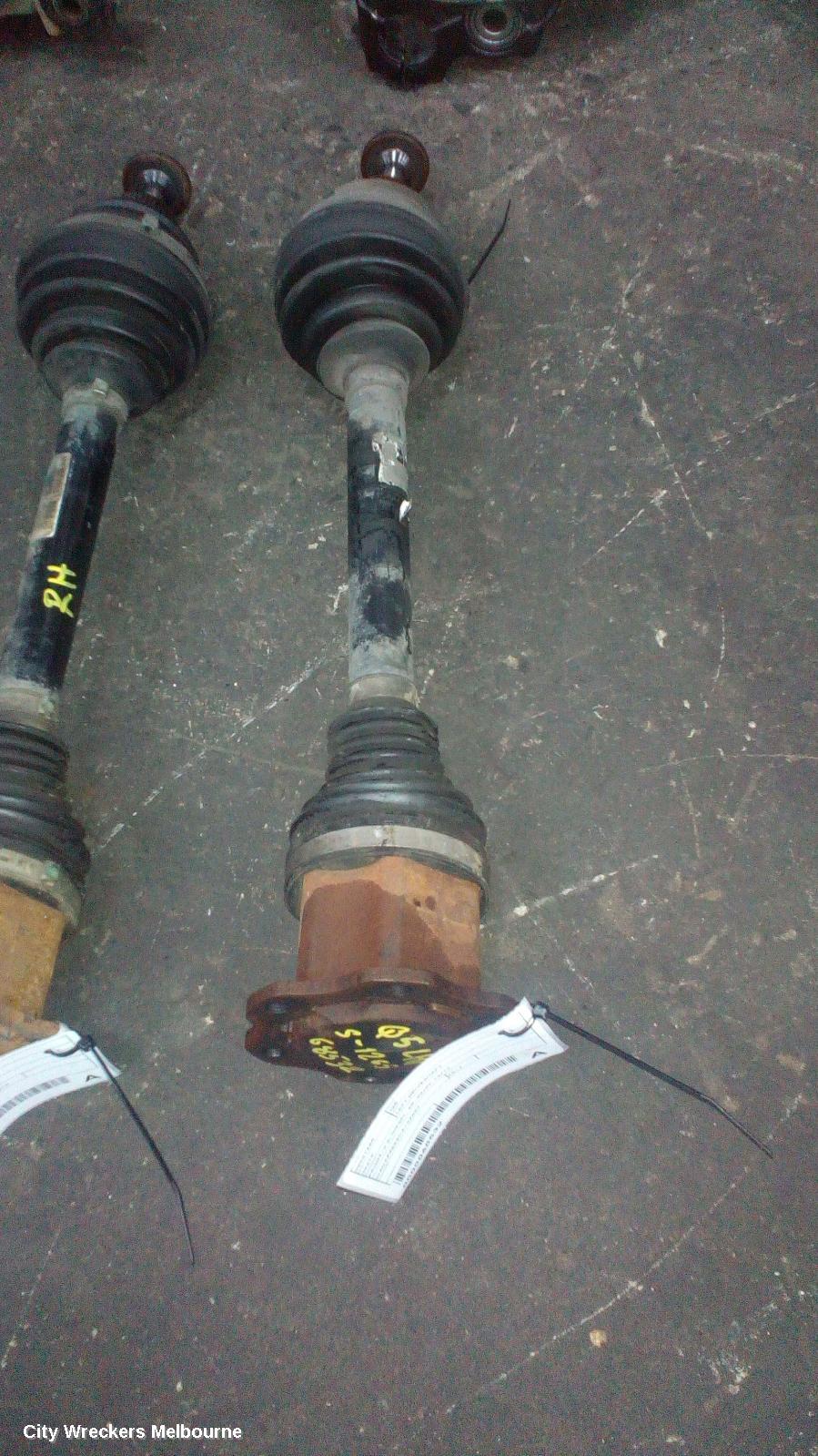 AUDI Q5 LEFT DRIVESHAFT, FRONT, 2.0, DIESEL, 8R, 03/2009 - 10/2012 - Image 1