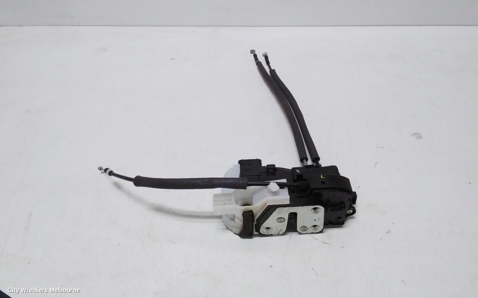 HYUNDAI IX35 DOOR/BOOT/GATE LOCK, RIGHT FRONT DOOR LOCK, LM SERIES, SLOVAKIAN BUILT (VIN TMAJ), 10/2012 - 01/2016 - Image 1