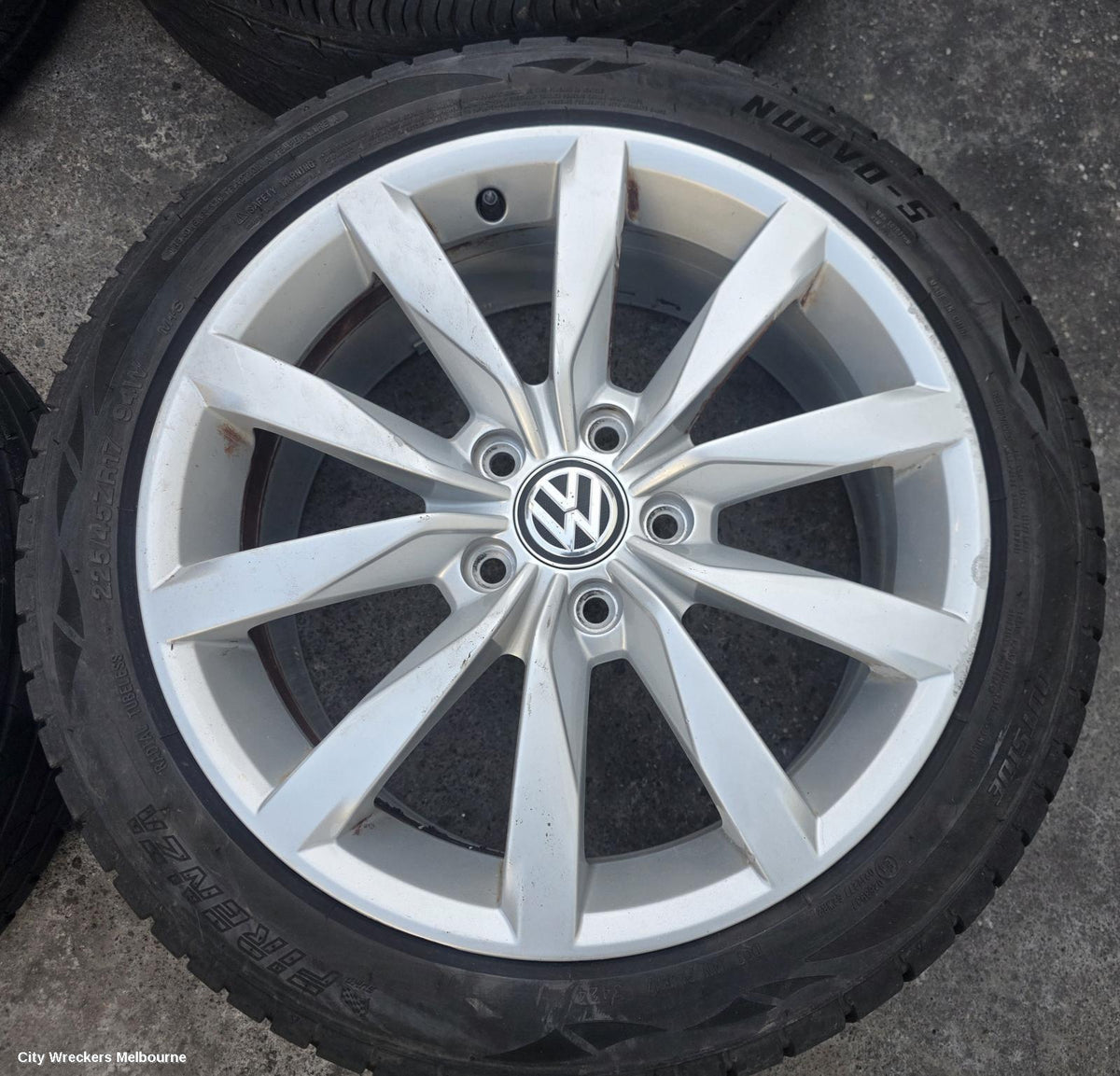 VOLKSWAGEN GOLF WHEEL MAG, FACTORY, 17X7.0IN, DIJON, 5 V SPOKE, GREY GEN 7, 11/2012 - 08/2020 - Image 3